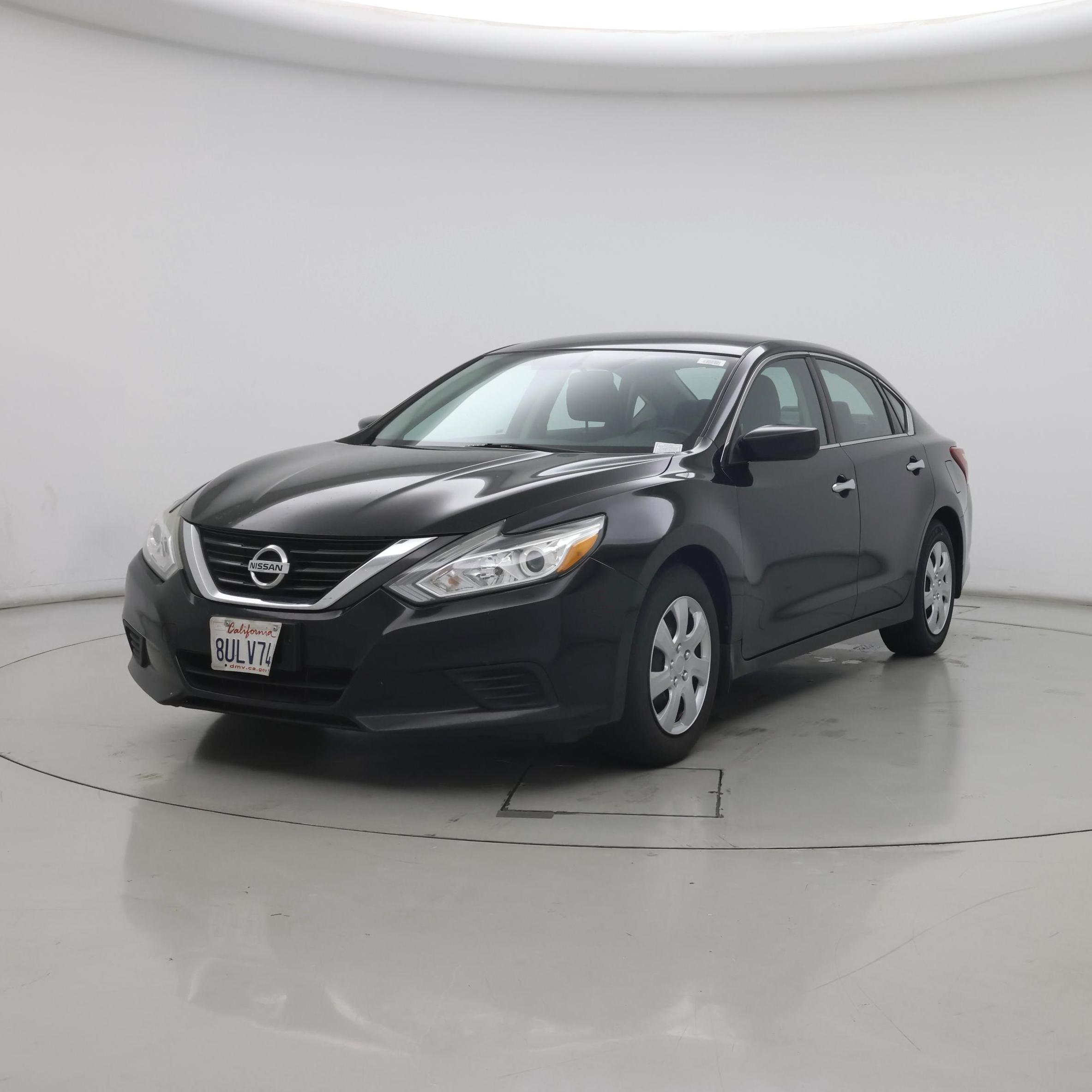Thumbnail: 2016 Nissan Altima - 4