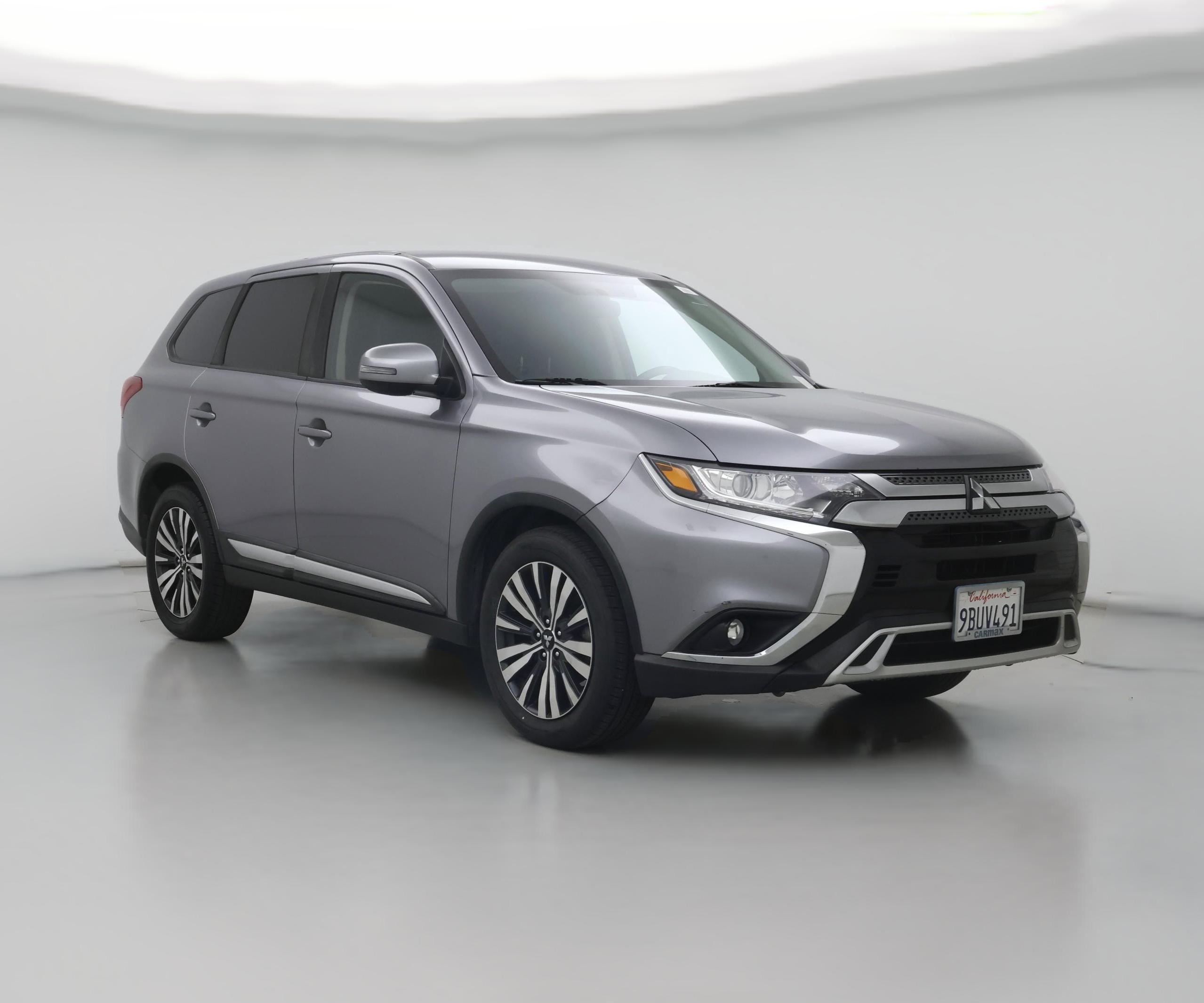 Thumbnail: 2019 Mitsubishi Outlander - 1