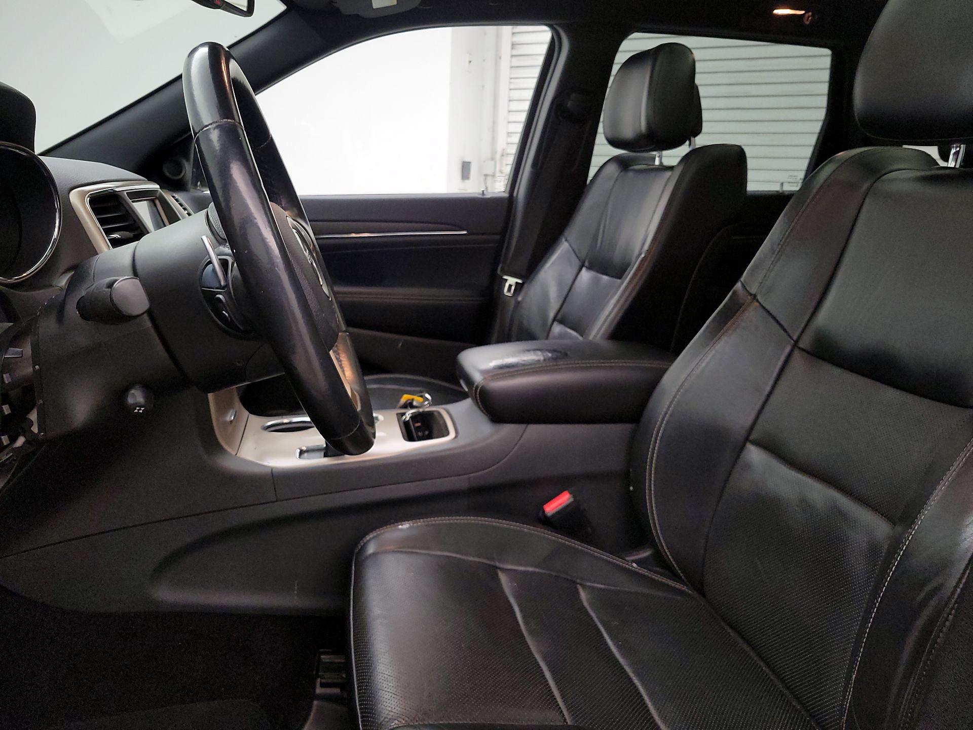 Thumbnail: 2015 Jeep Grand Cherokee - 11