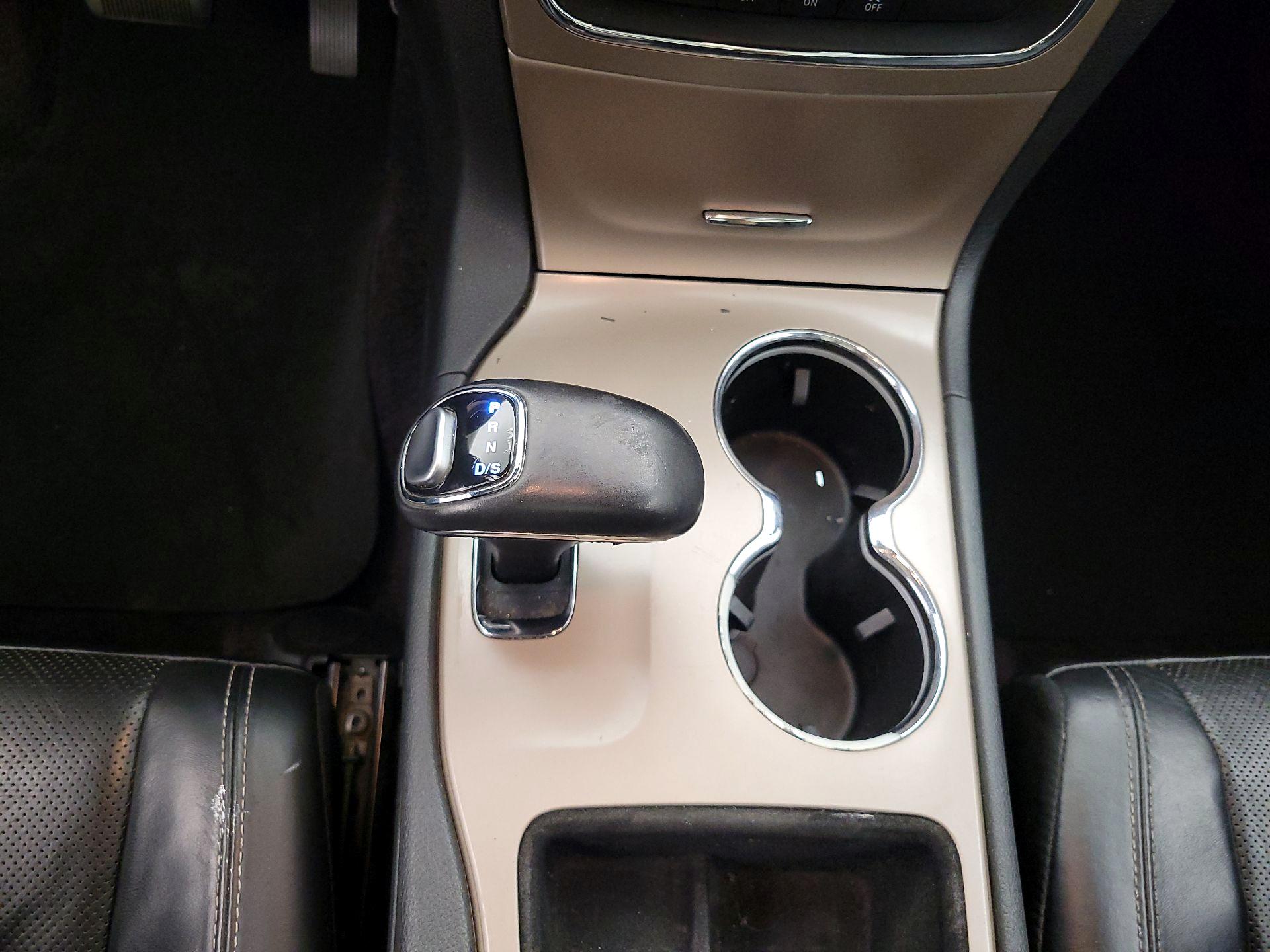 Thumbnail: 2015 Jeep Grand Cherokee - 18