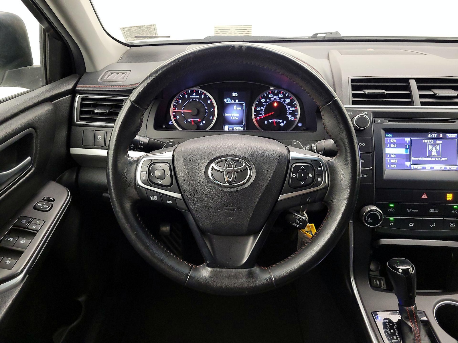 2016 Toyota Camry Special Edition - Photo 11