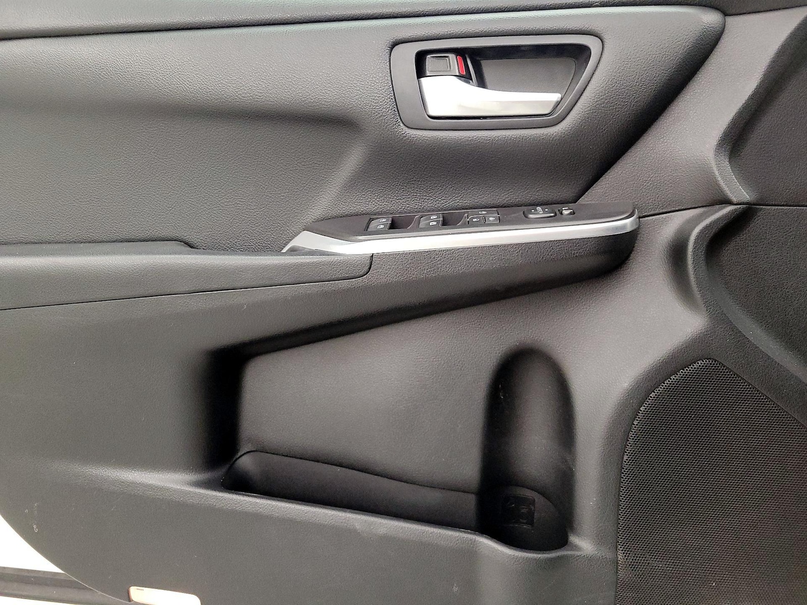 2016 Toyota Camry Special Edition - Photo 13