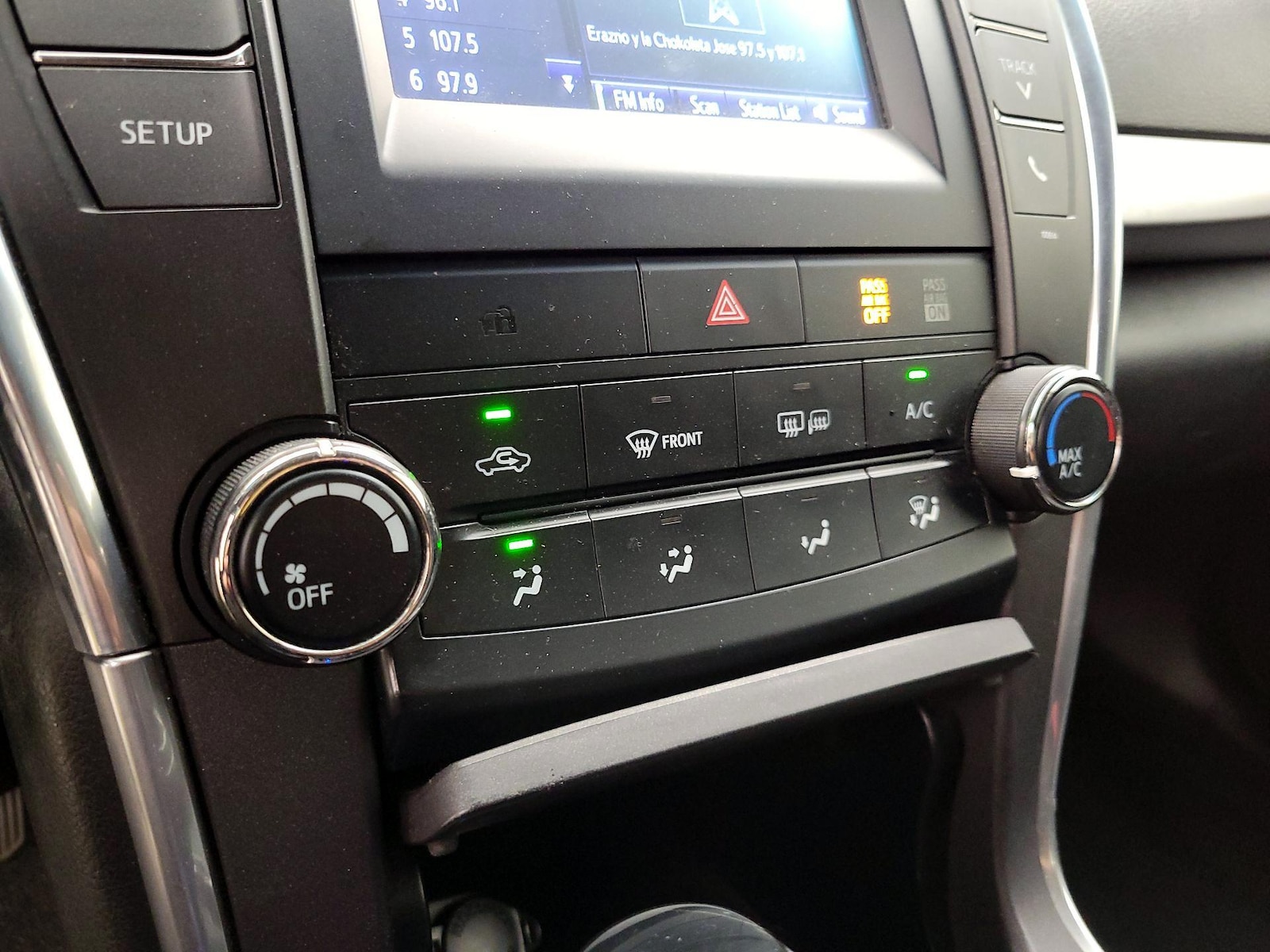 2016 Toyota Camry Special Edition - Photo 17