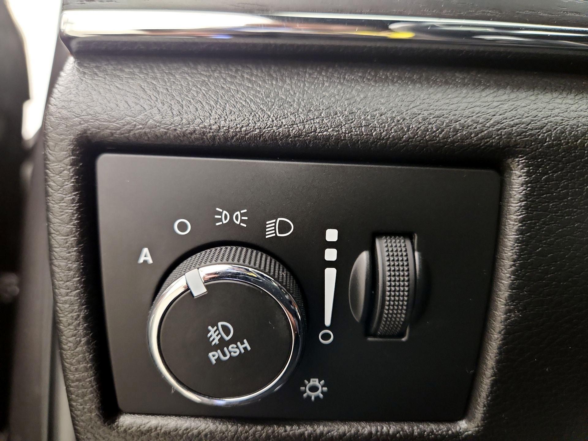 Thumbnail: 2021 Jeep Grand Cherokee - 13