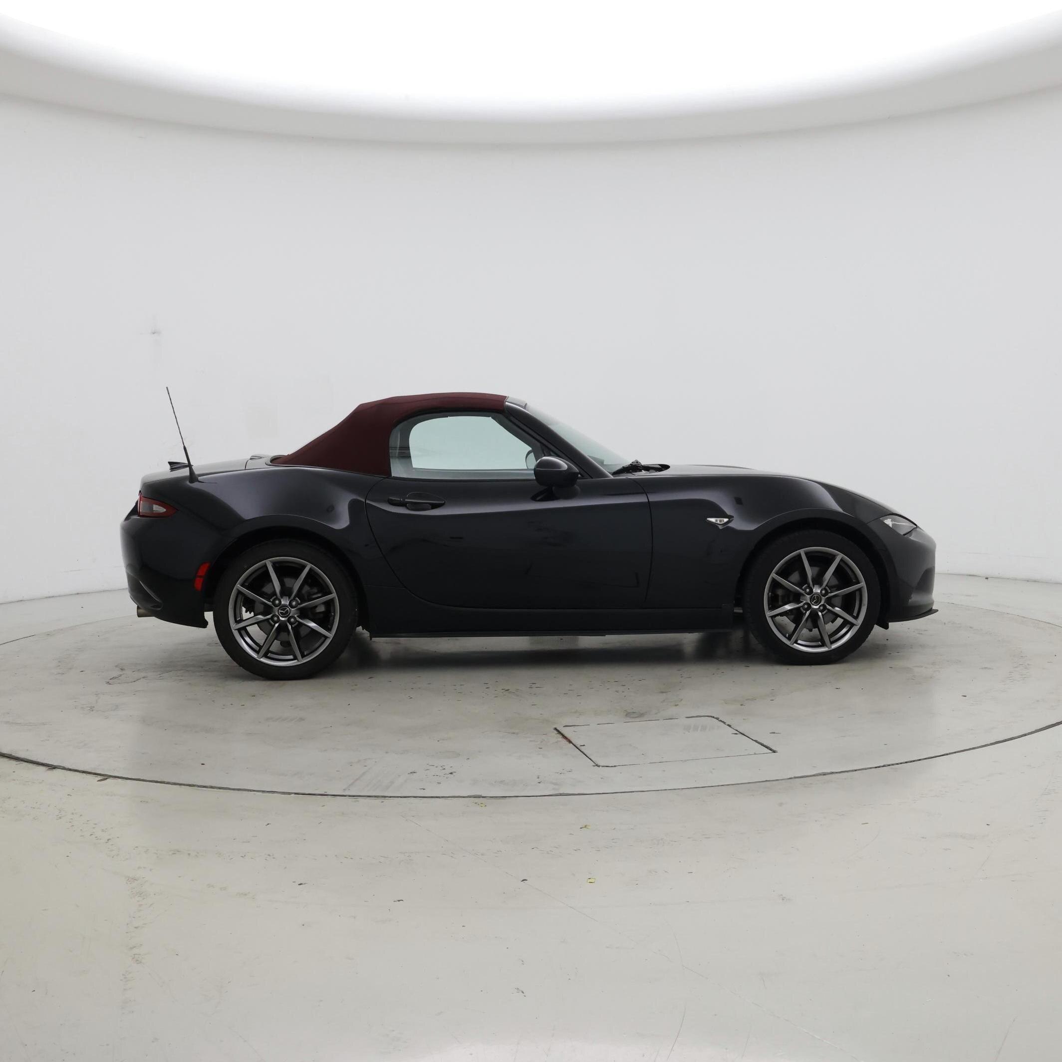 Thumbnail: 2018 Mazda MX-5 Miata - 7