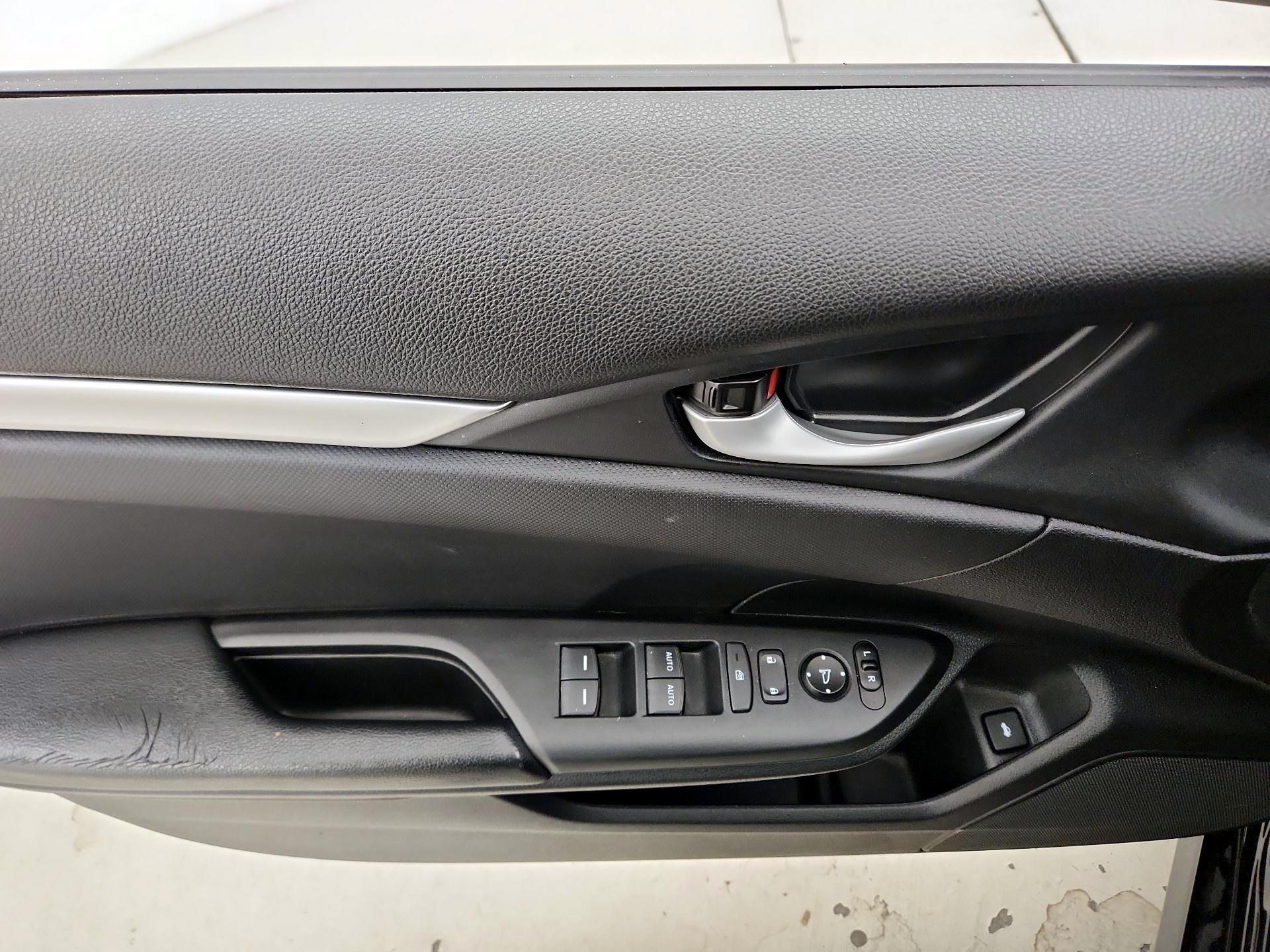 Thumbnail: 2020 Honda Civic - 12