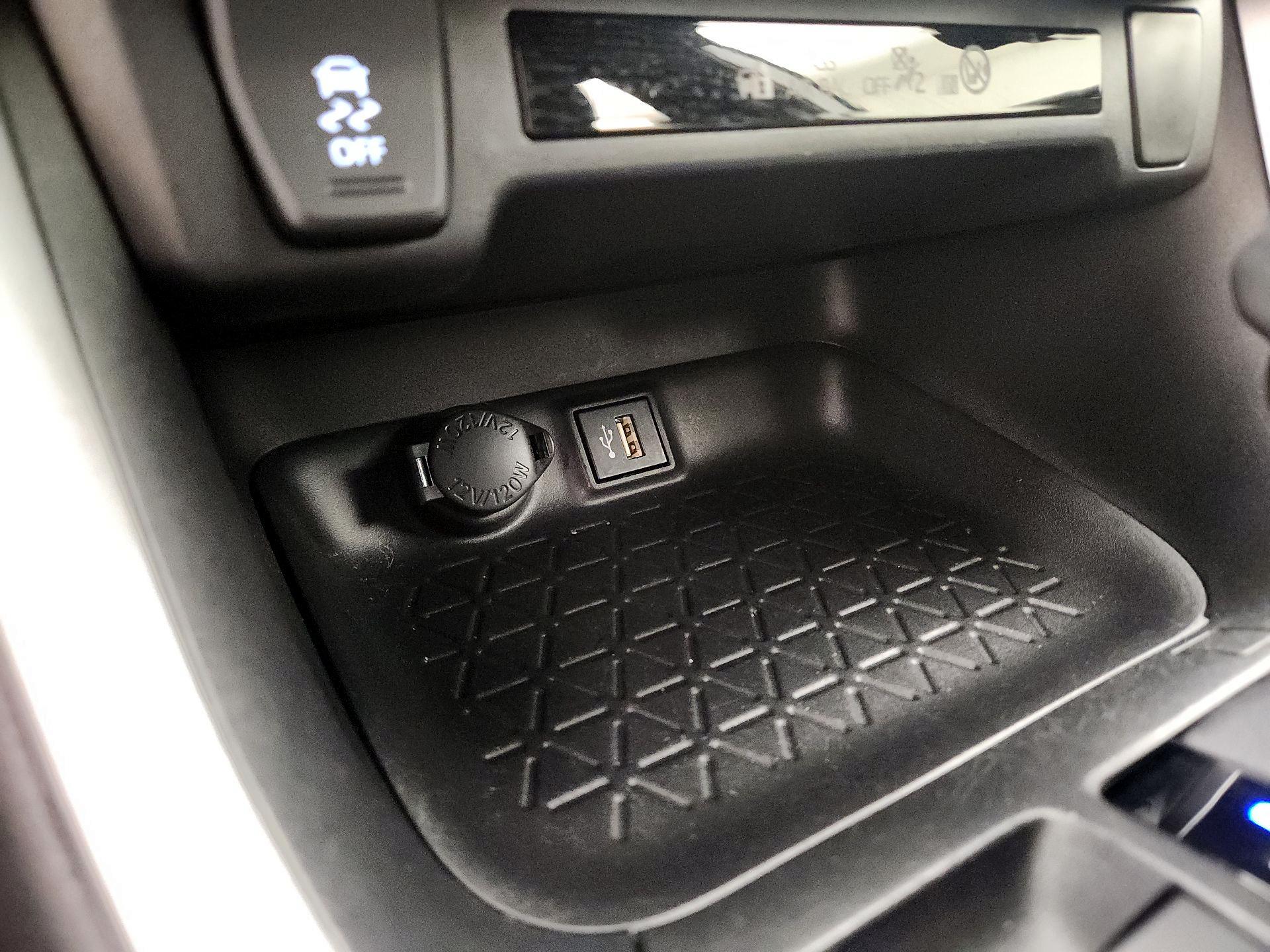 Thumbnail: 2023 Toyota RAV4 - 19
