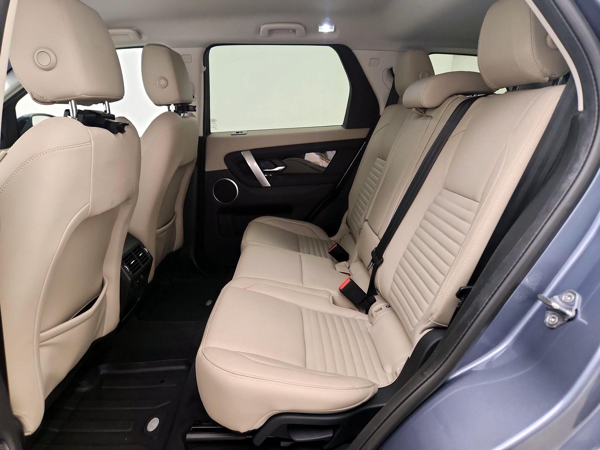 Thumbnail: 2022 Land Rover Discovery Sport - 20