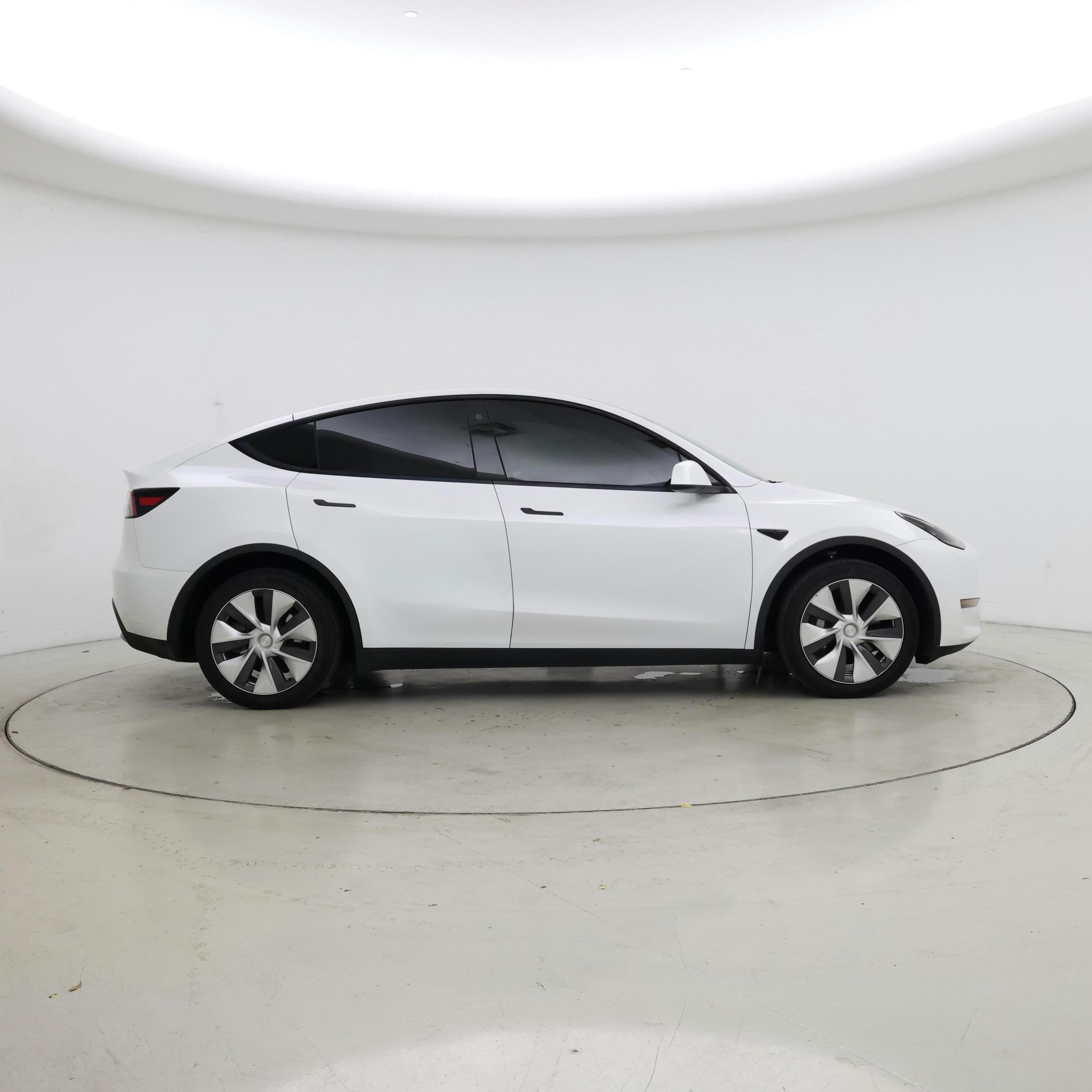 Thumbnail: 2023 Tesla Model Y - 7