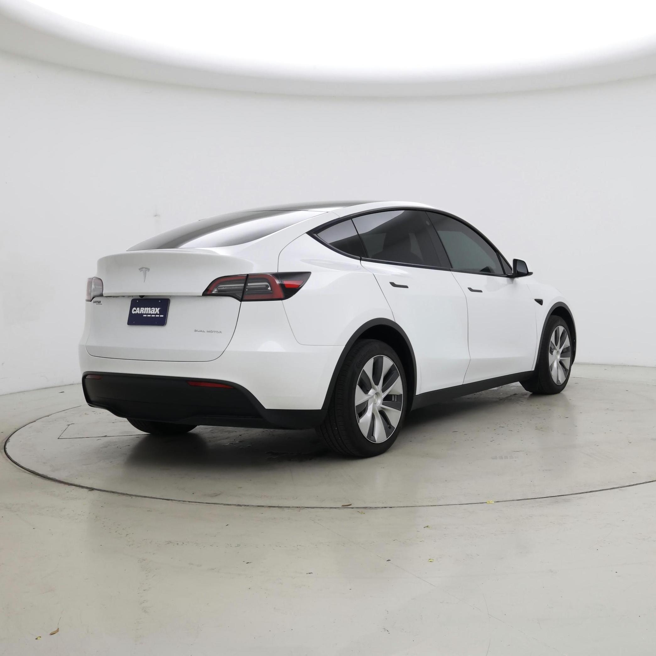 Thumbnail: 2023 Tesla Model Y - 8