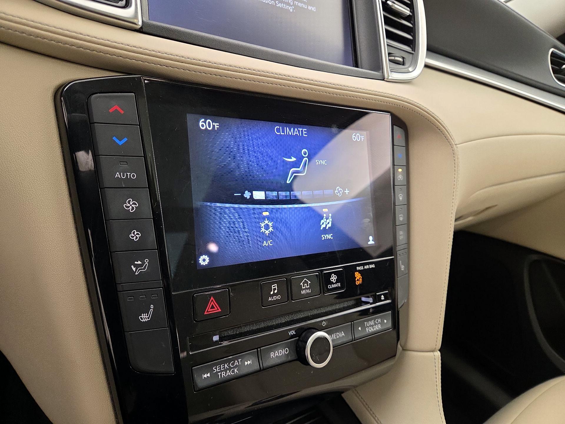 Thumbnail: 2019 INFINITI QX50 - 17