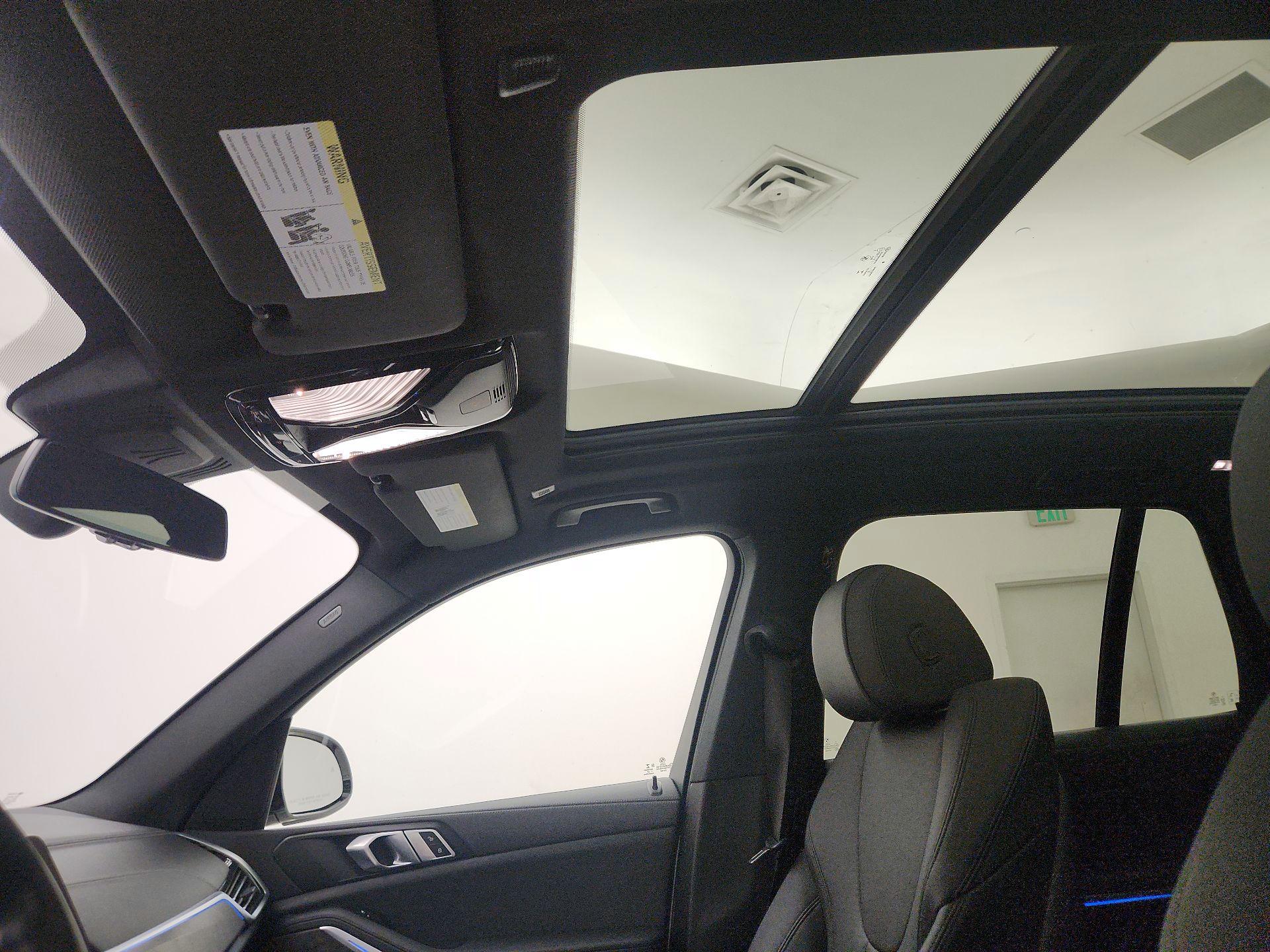 Thumbnail: 2022 BMW X5 - 20