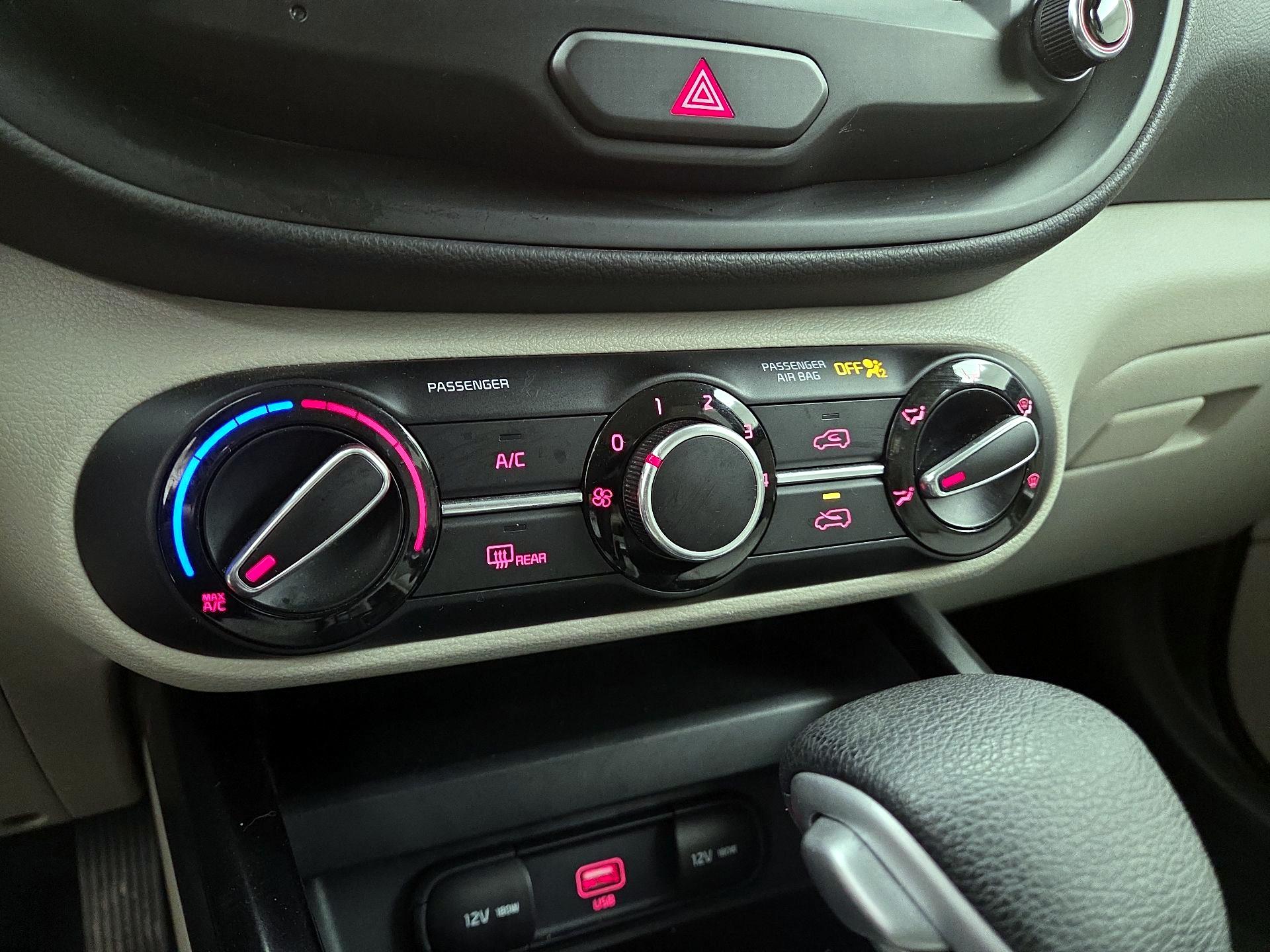 Thumbnail: 2020 Kia Soul - 16