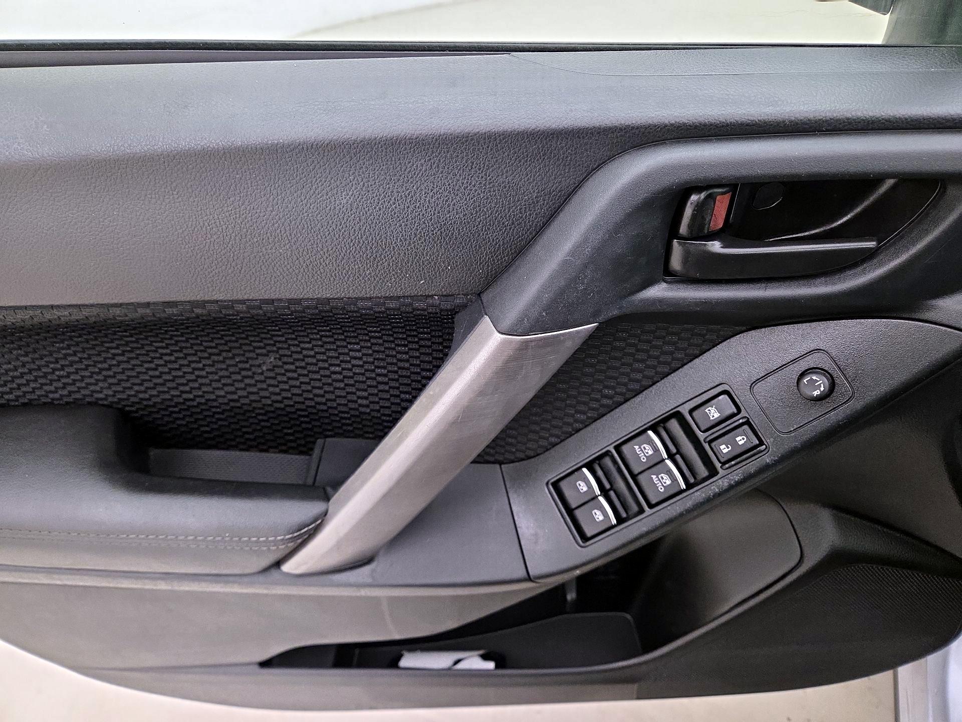 Thumbnail: 2017 Subaru Forester - 12