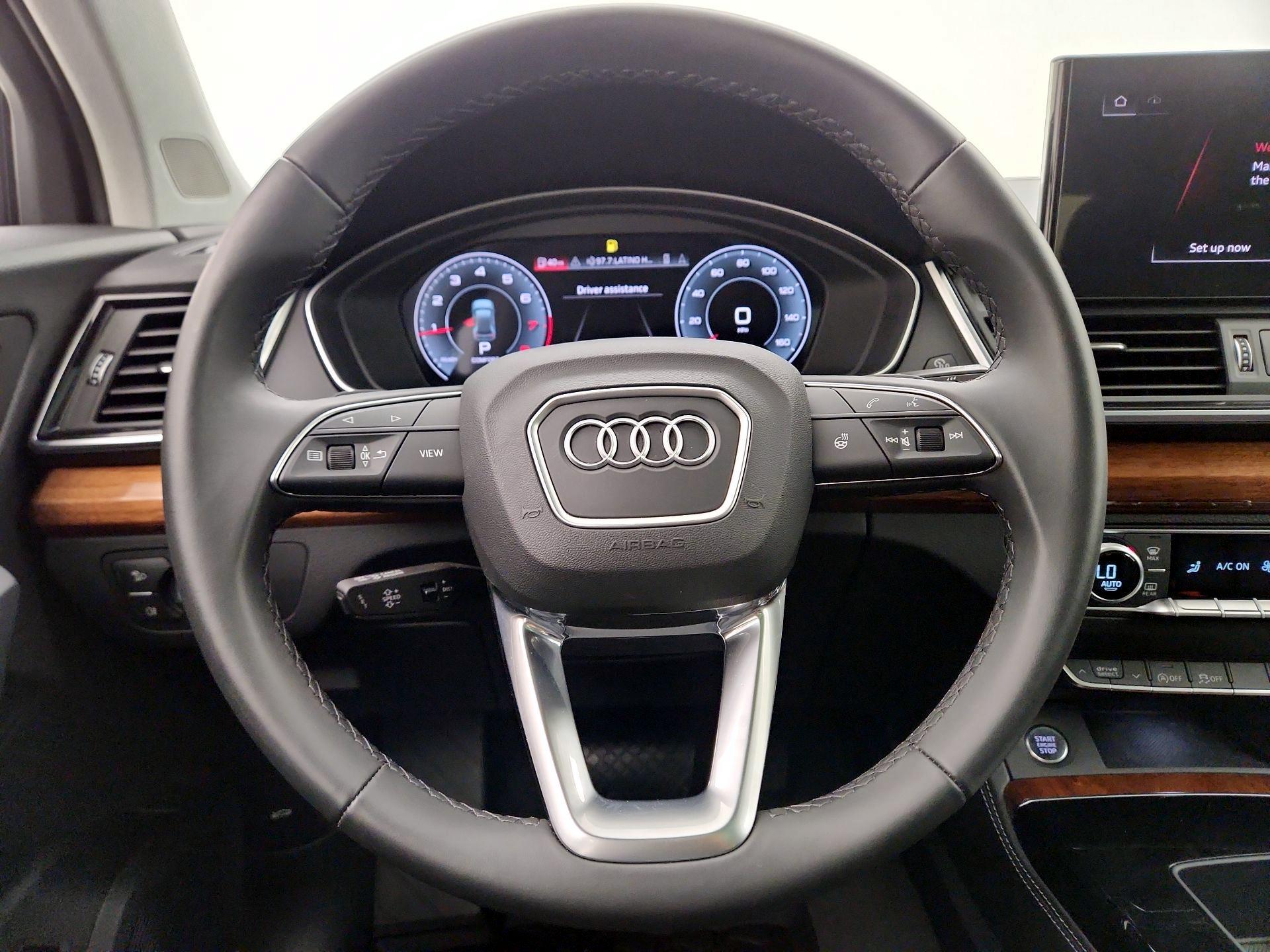Thumbnail: 2023 Audi Q5 - 10