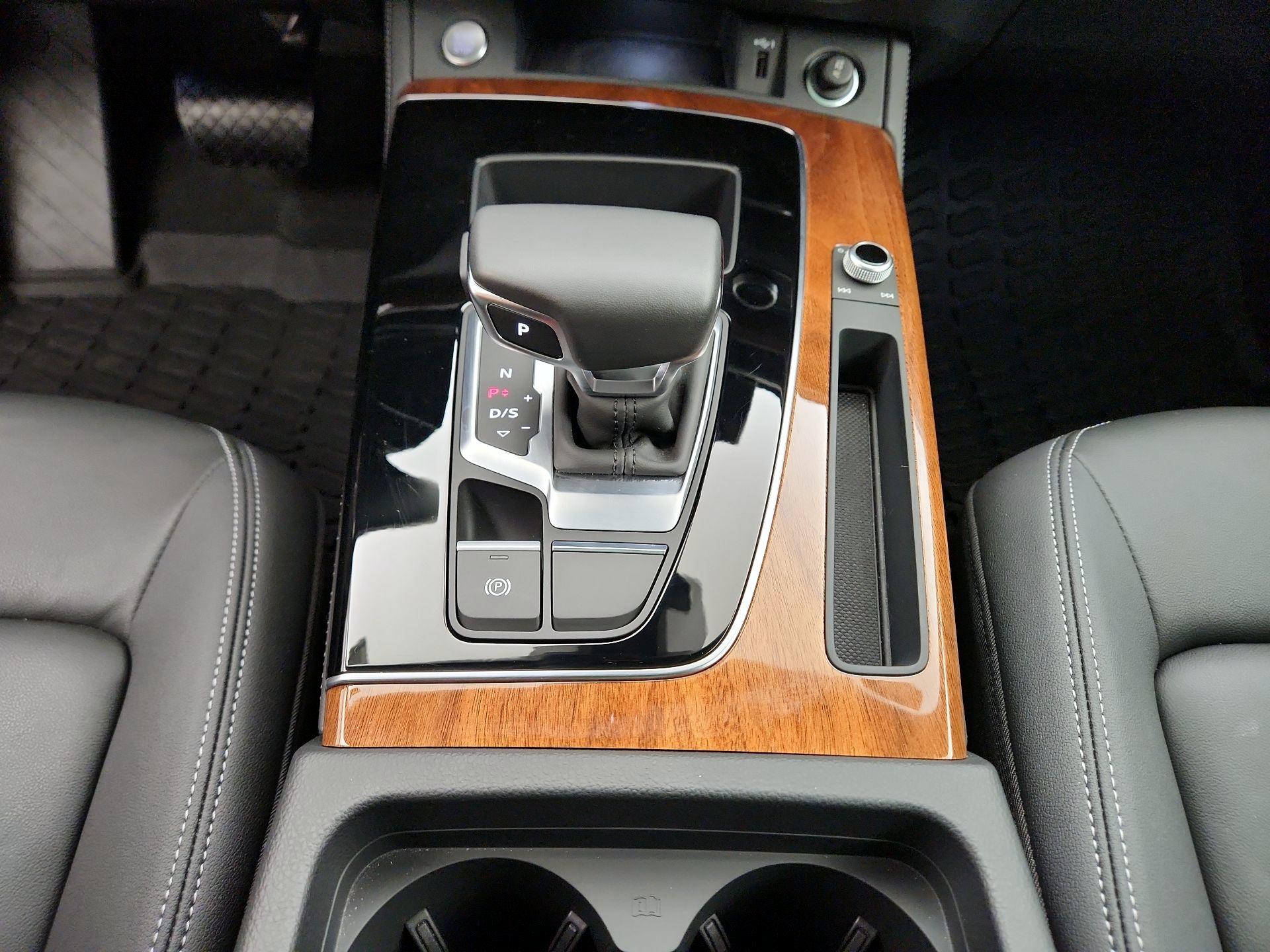 Thumbnail: 2023 Audi Q5 - 18