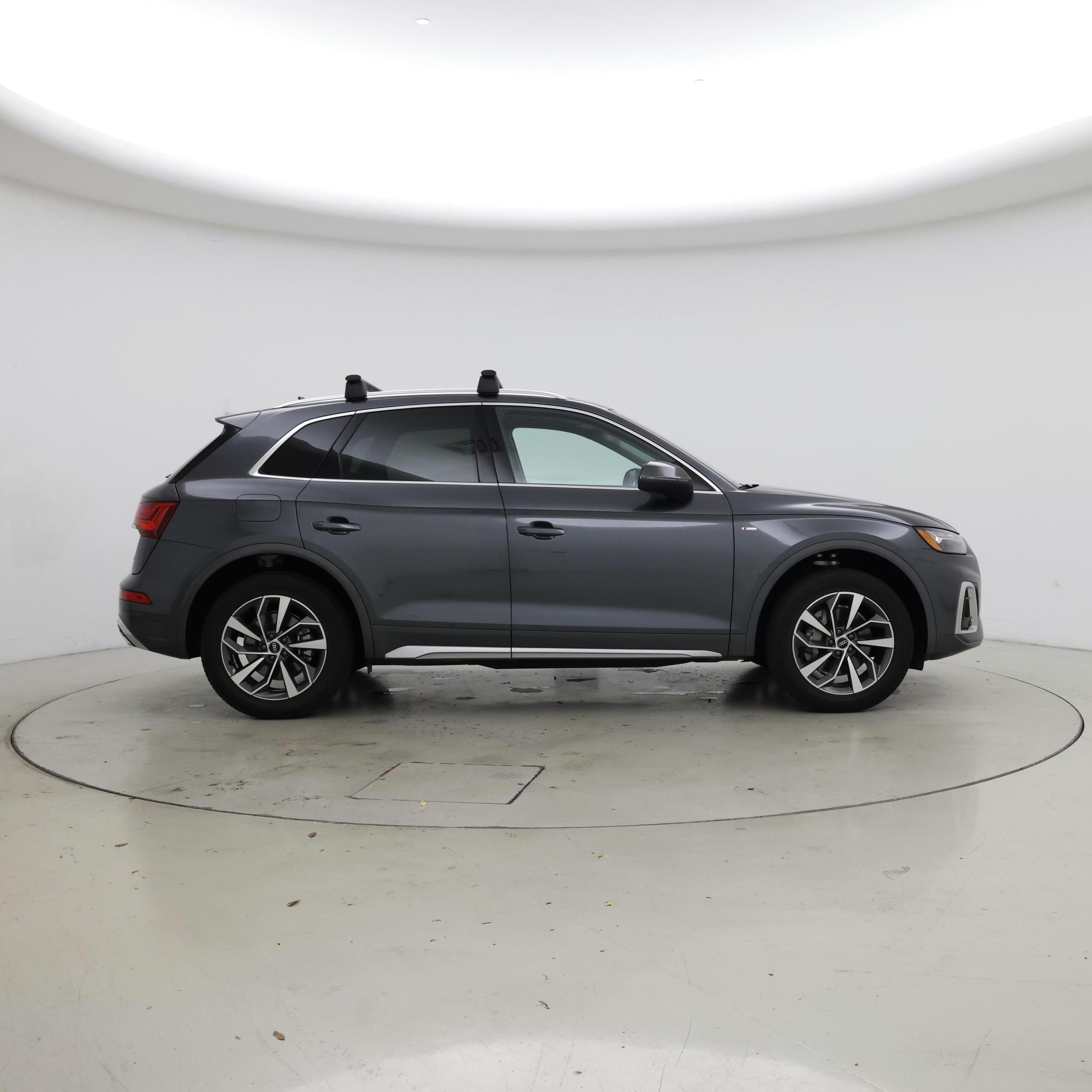 Thumbnail: 2023 Audi Q5 - 7