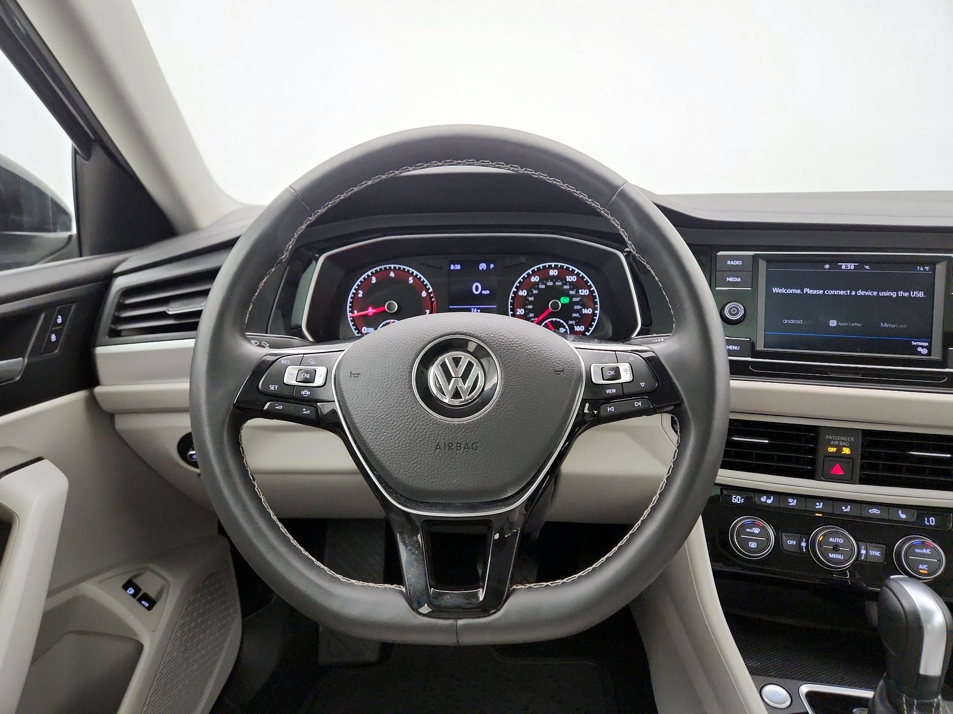 Thumbnail: 2021 Volkswagen Jetta - 10