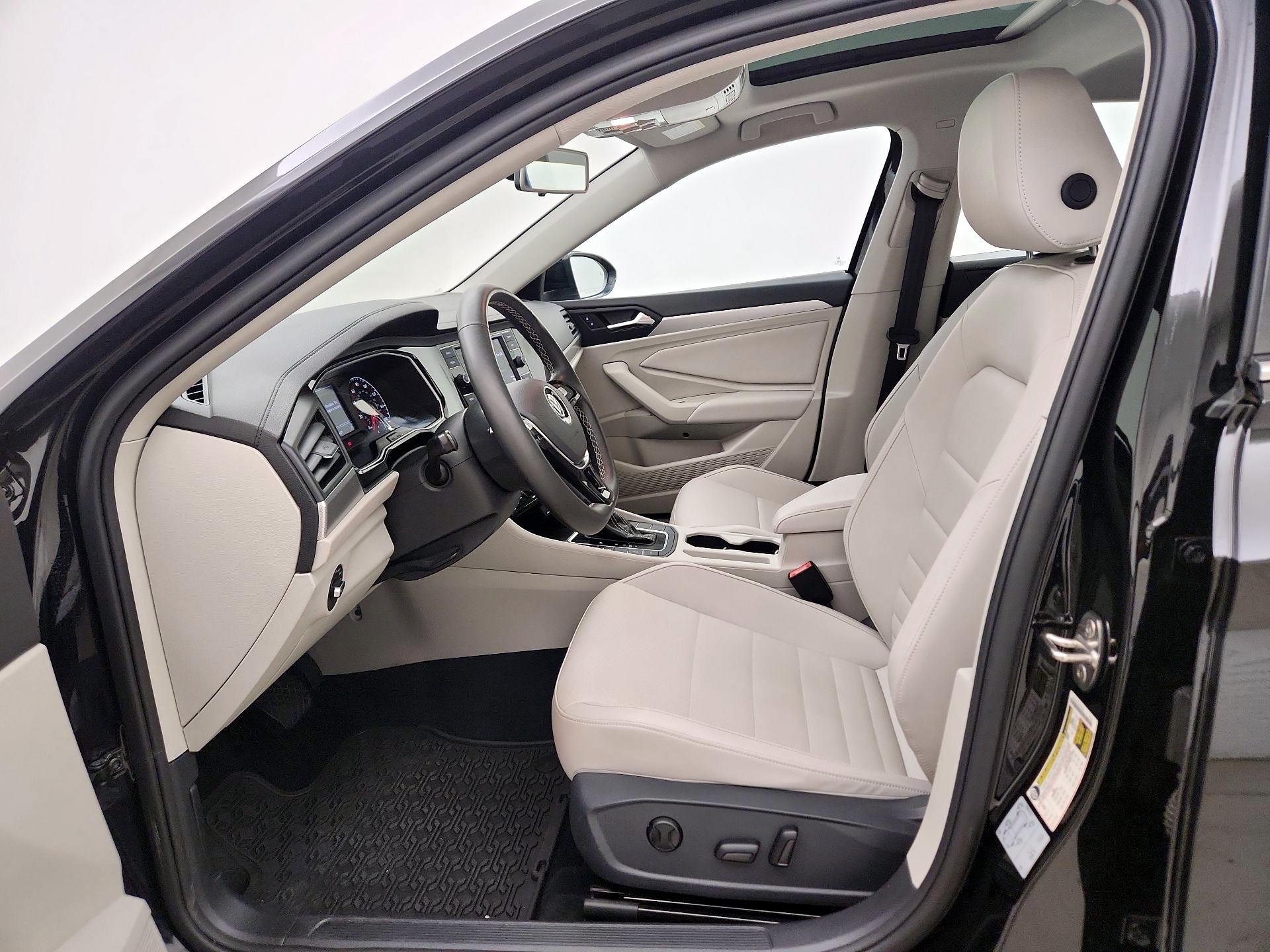 Thumbnail: 2021 Volkswagen Jetta - 11