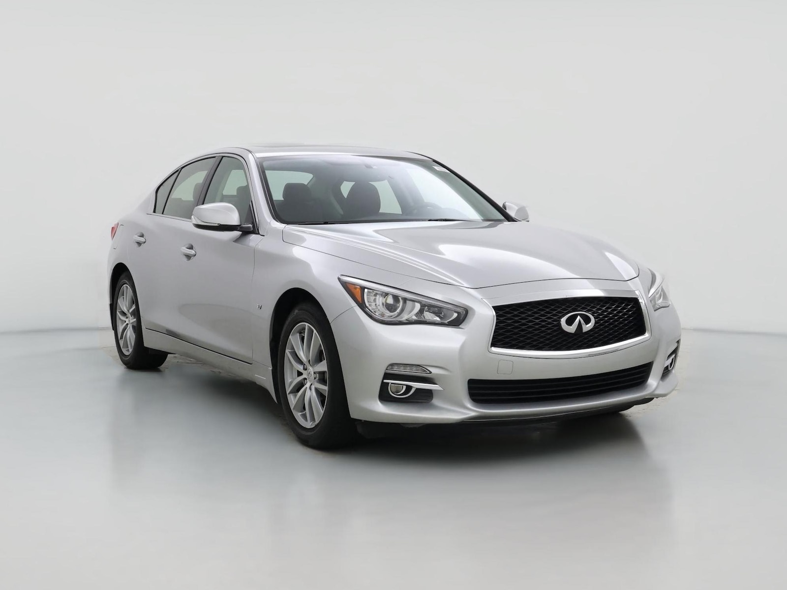 2015 INFINITI Q50