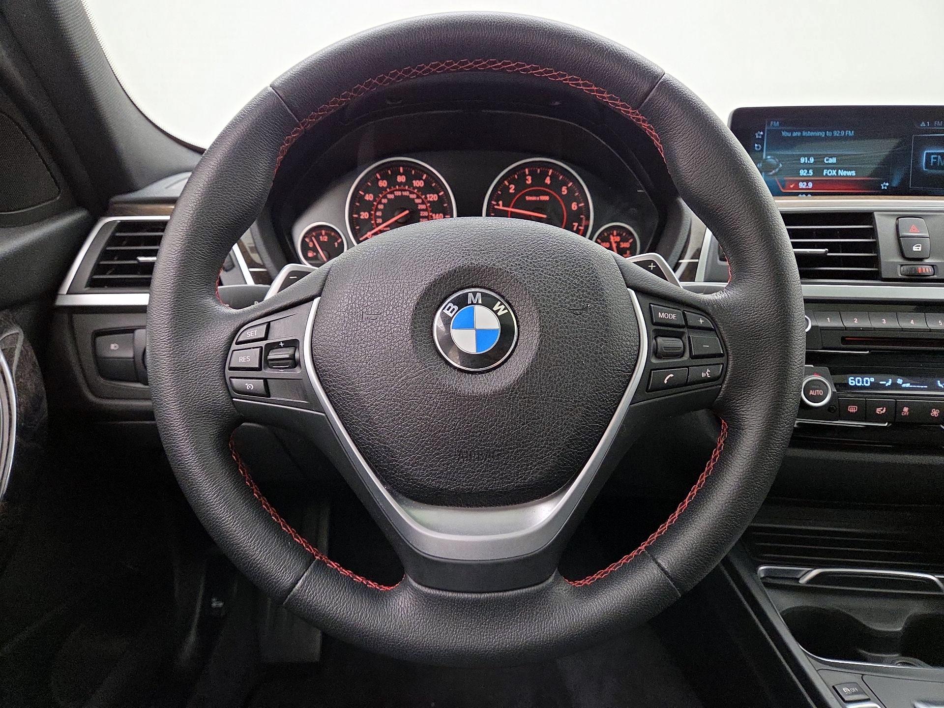 Thumbnail: 2017 BMW 3 Series - 10