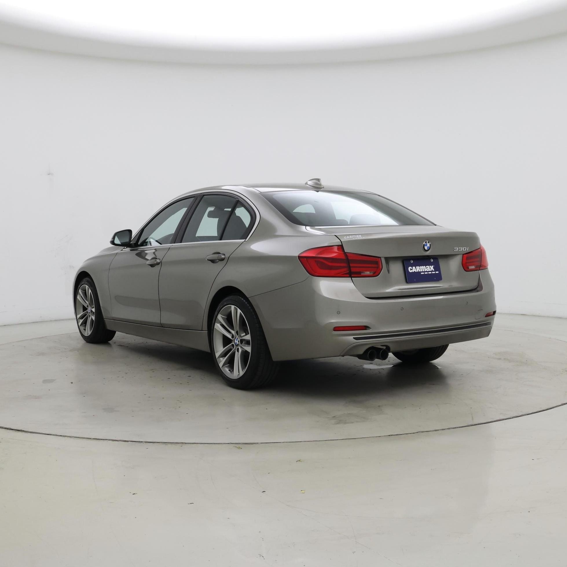 Thumbnail: 2017 BMW 3 Series - 2