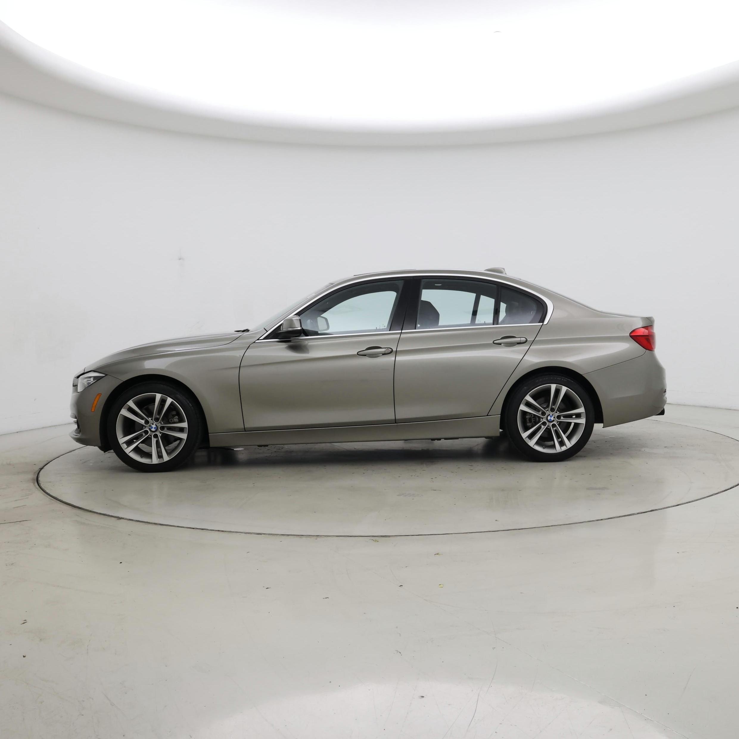 Thumbnail: 2017 BMW 3 Series - 3