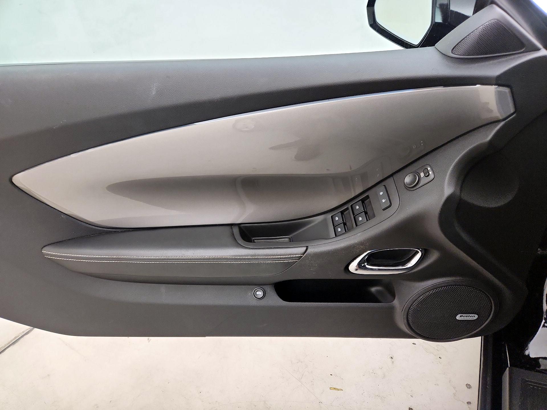Thumbnail: 2014 Chevrolet Camaro - 12