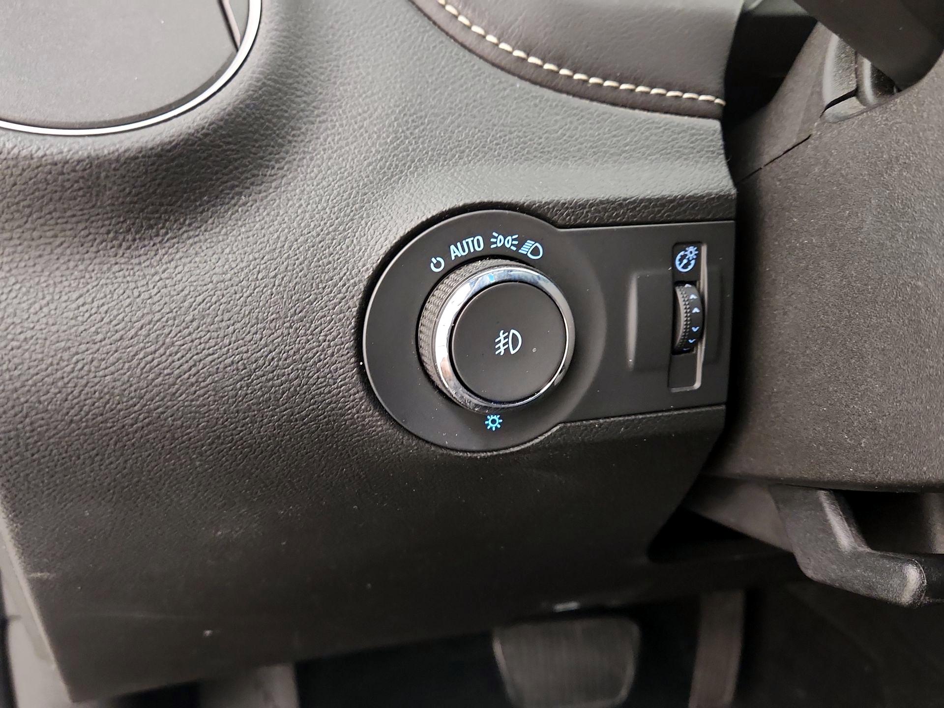 Thumbnail: 2014 Chevrolet Camaro - 13