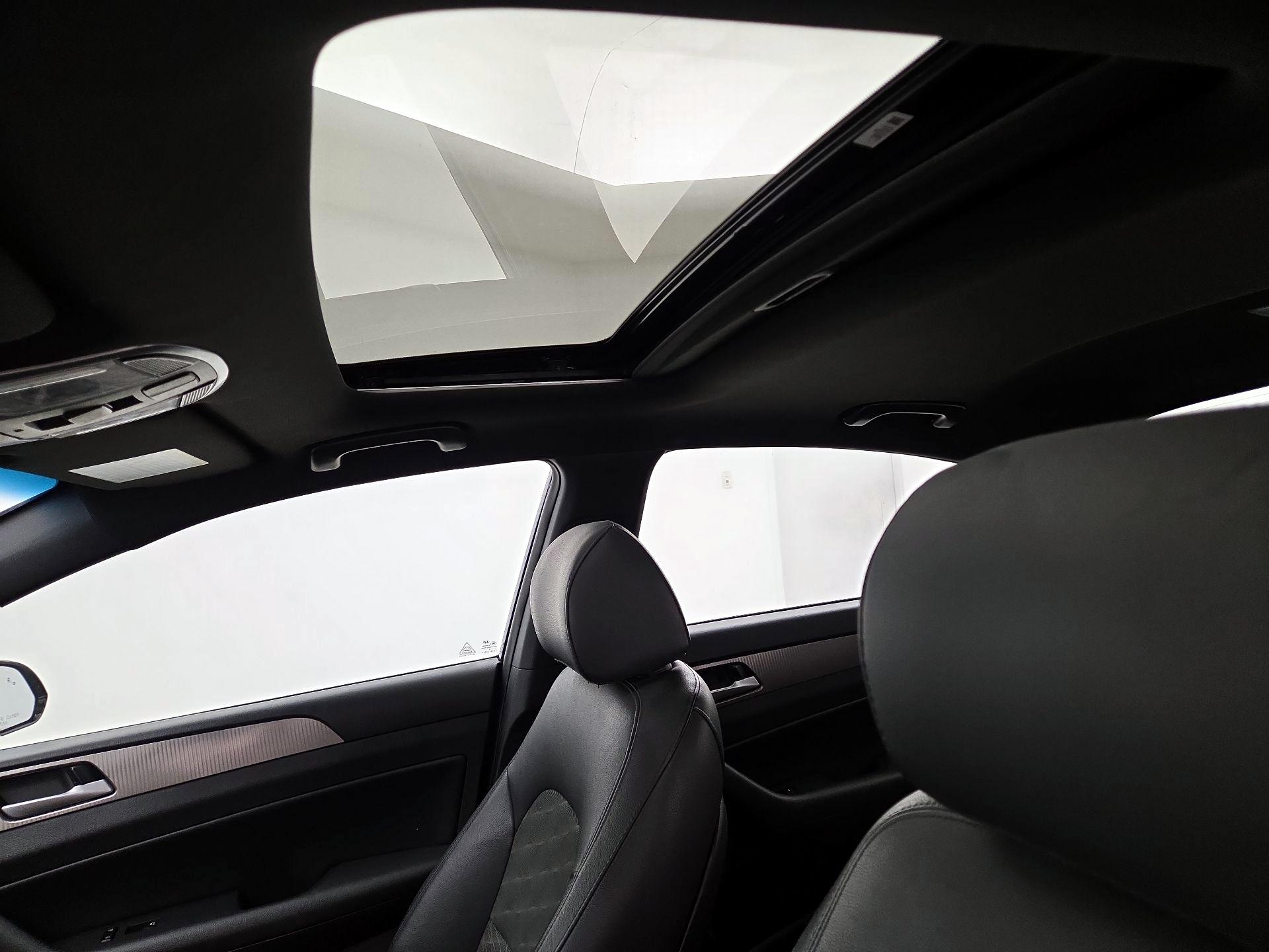Thumbnail: 2019 Hyundai Sonata - 19