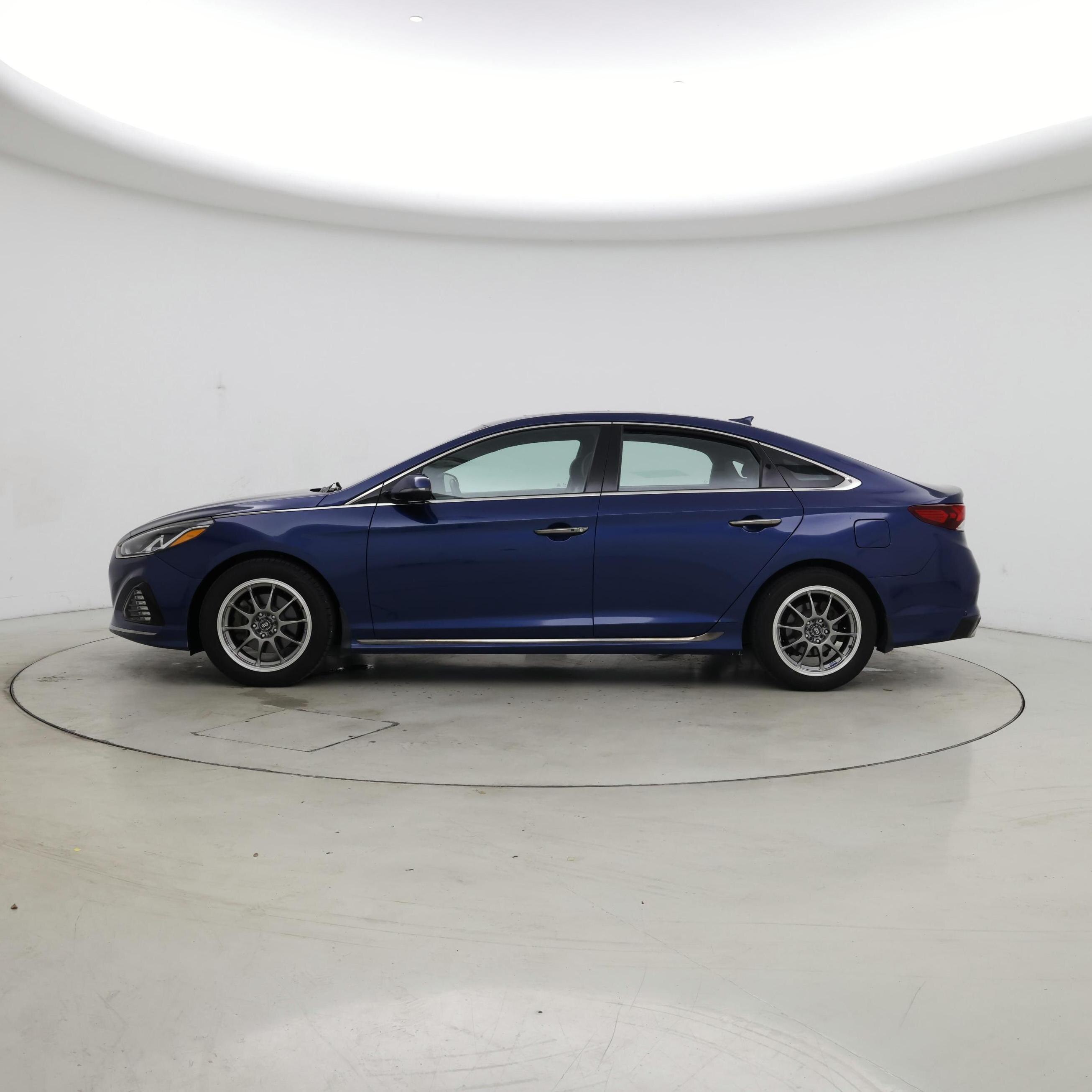 Thumbnail: 2019 Hyundai Sonata - 3