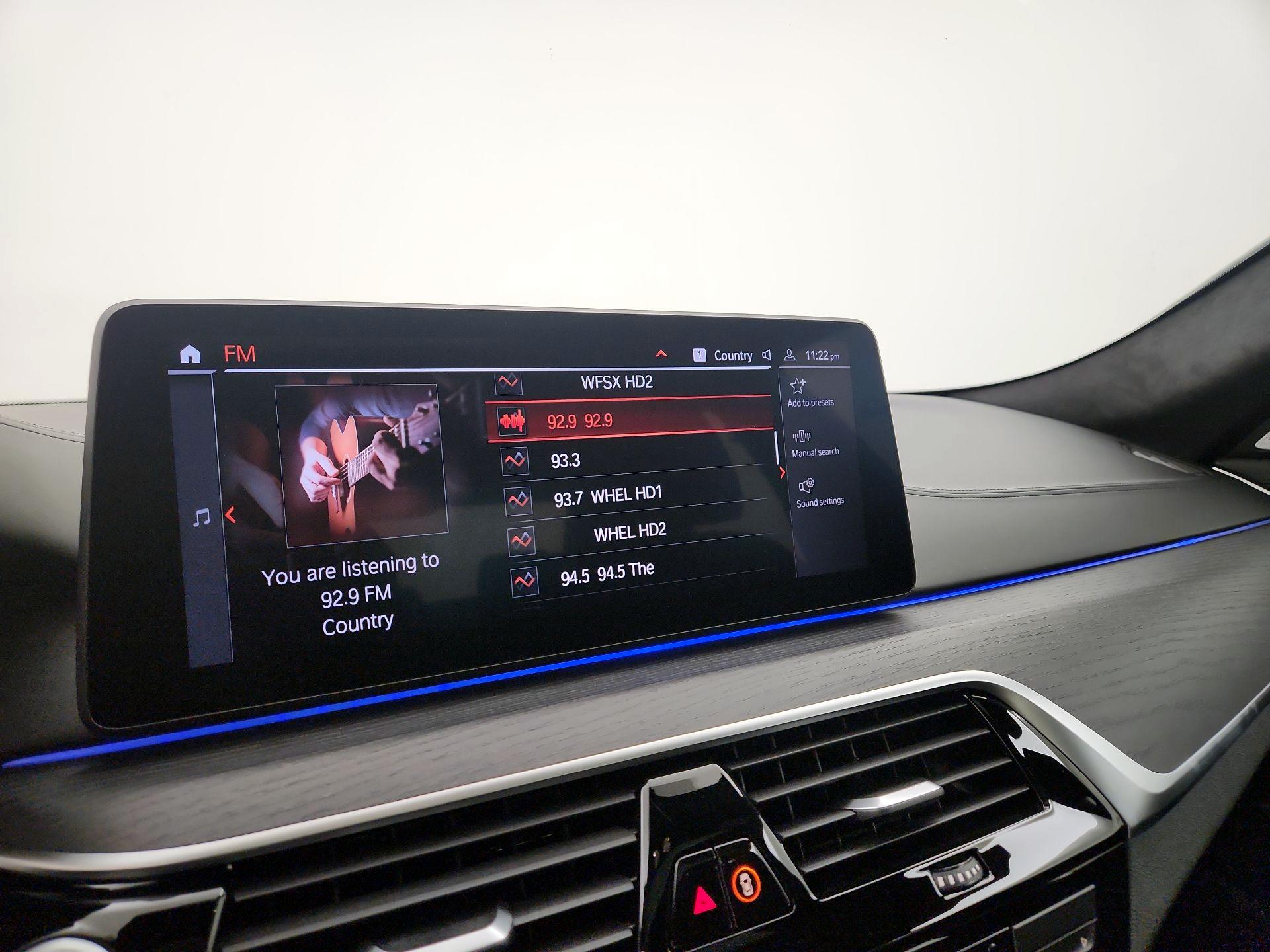 Thumbnail: 2021 BMW 5 Series - 16