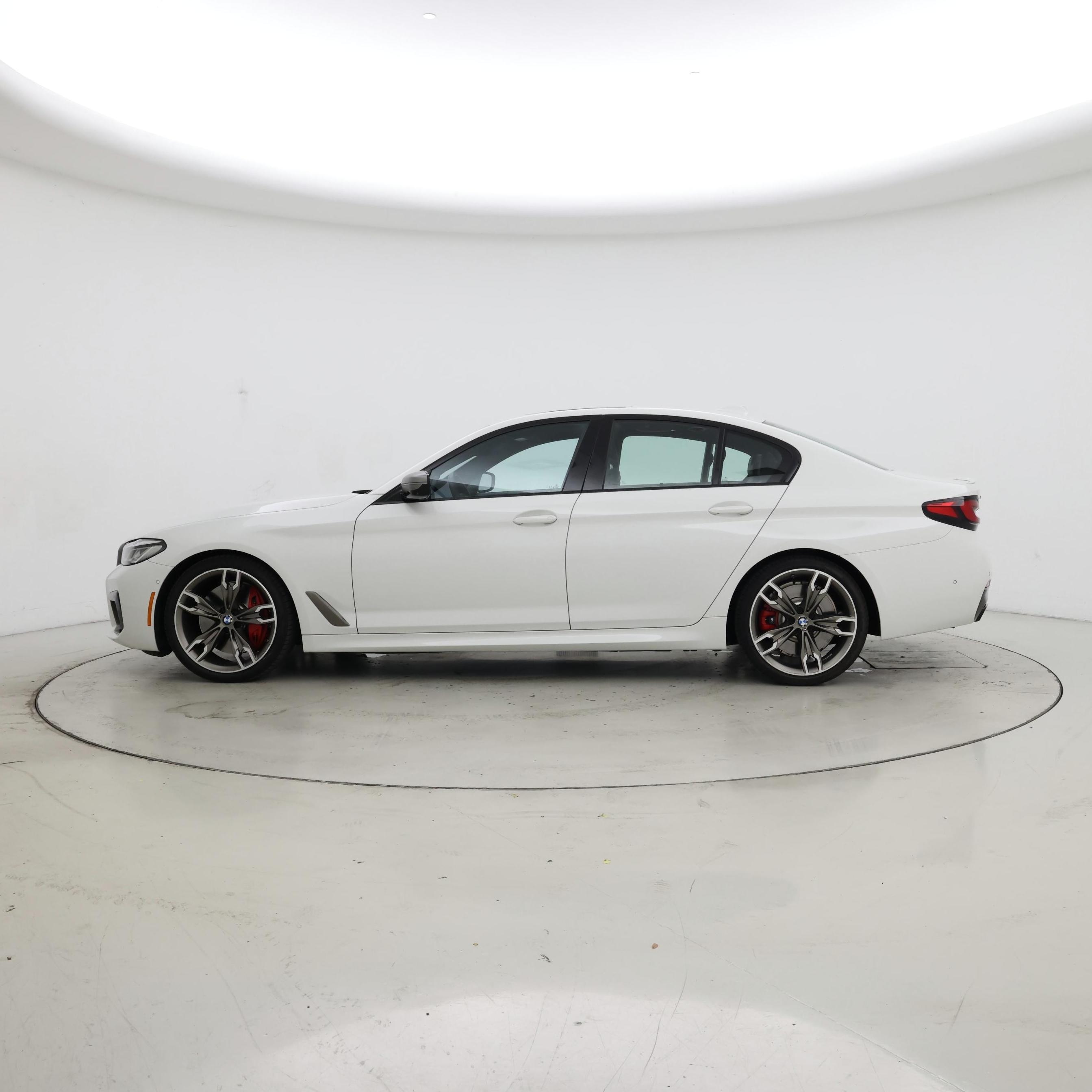 Thumbnail: 2021 BMW 5 Series - 3