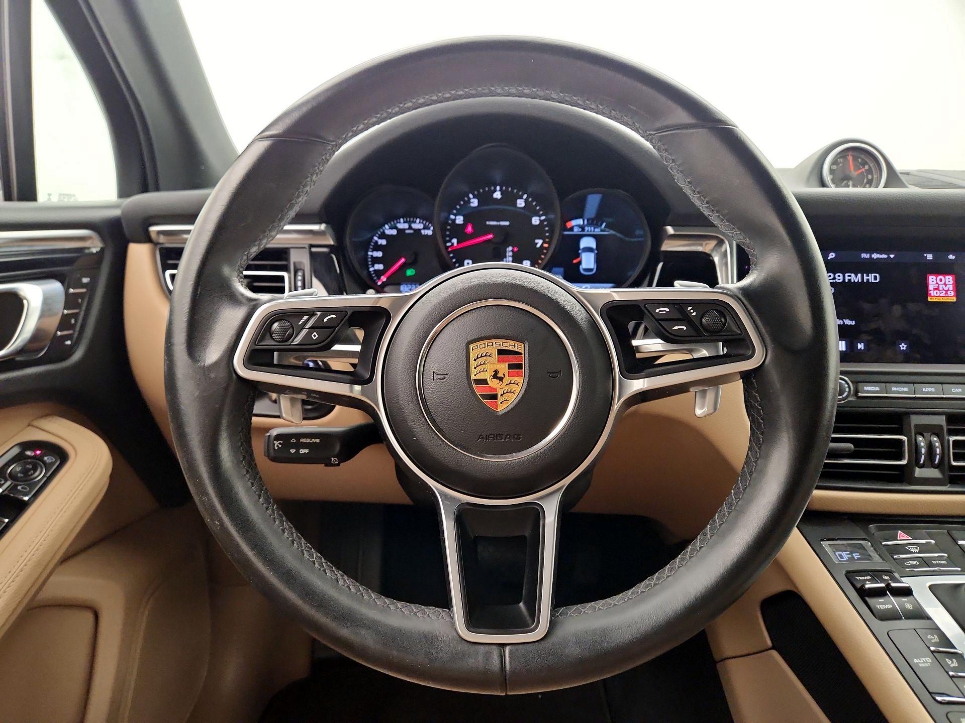 Thumbnail: 2020 Porsche Macan - 10
