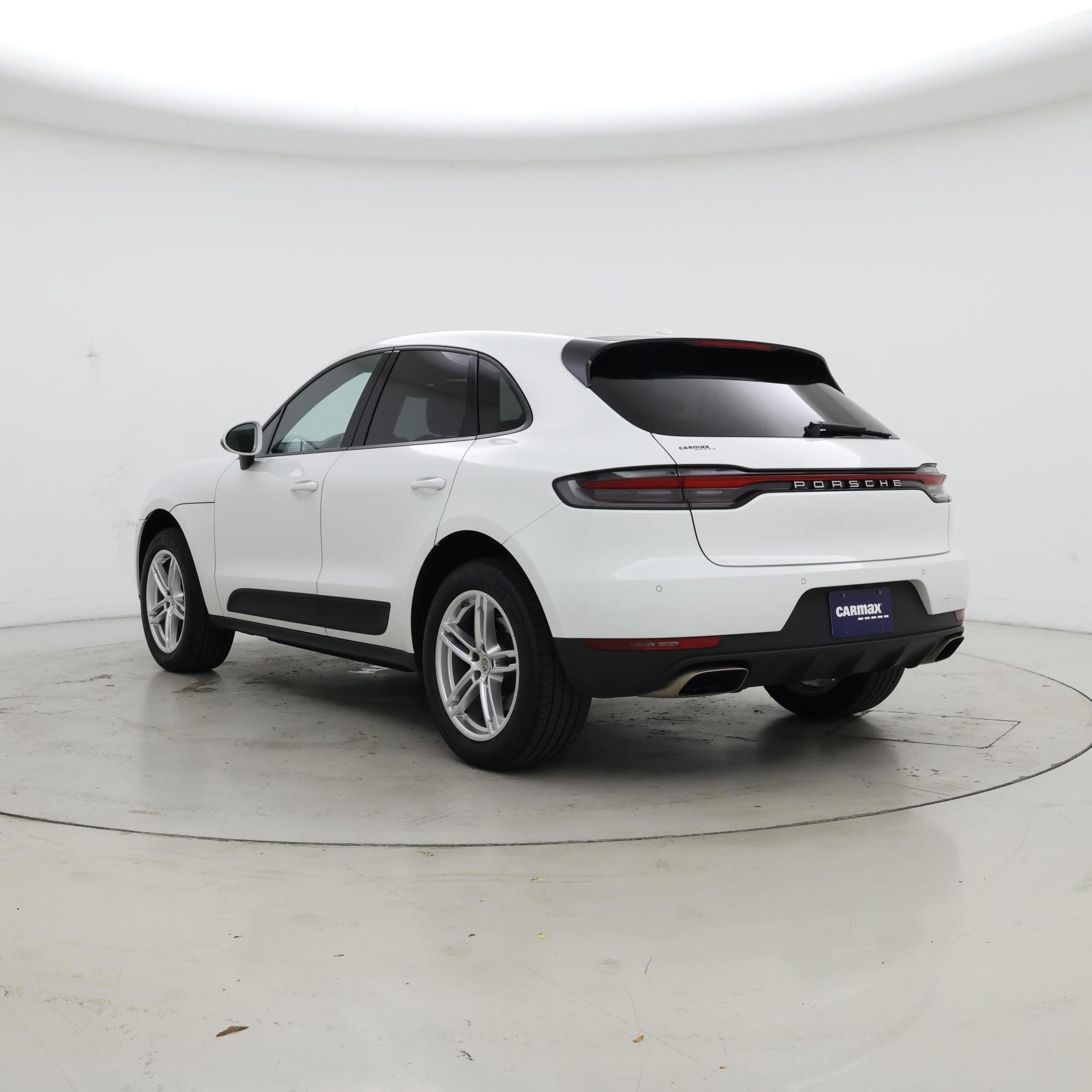 Thumbnail: 2020 Porsche Macan - 2