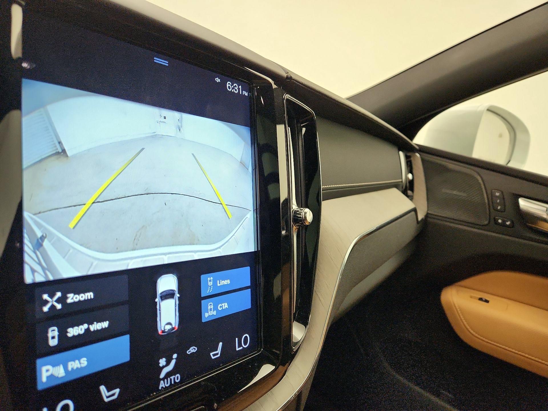 Thumbnail: 2020 Volvo XC60 - 14