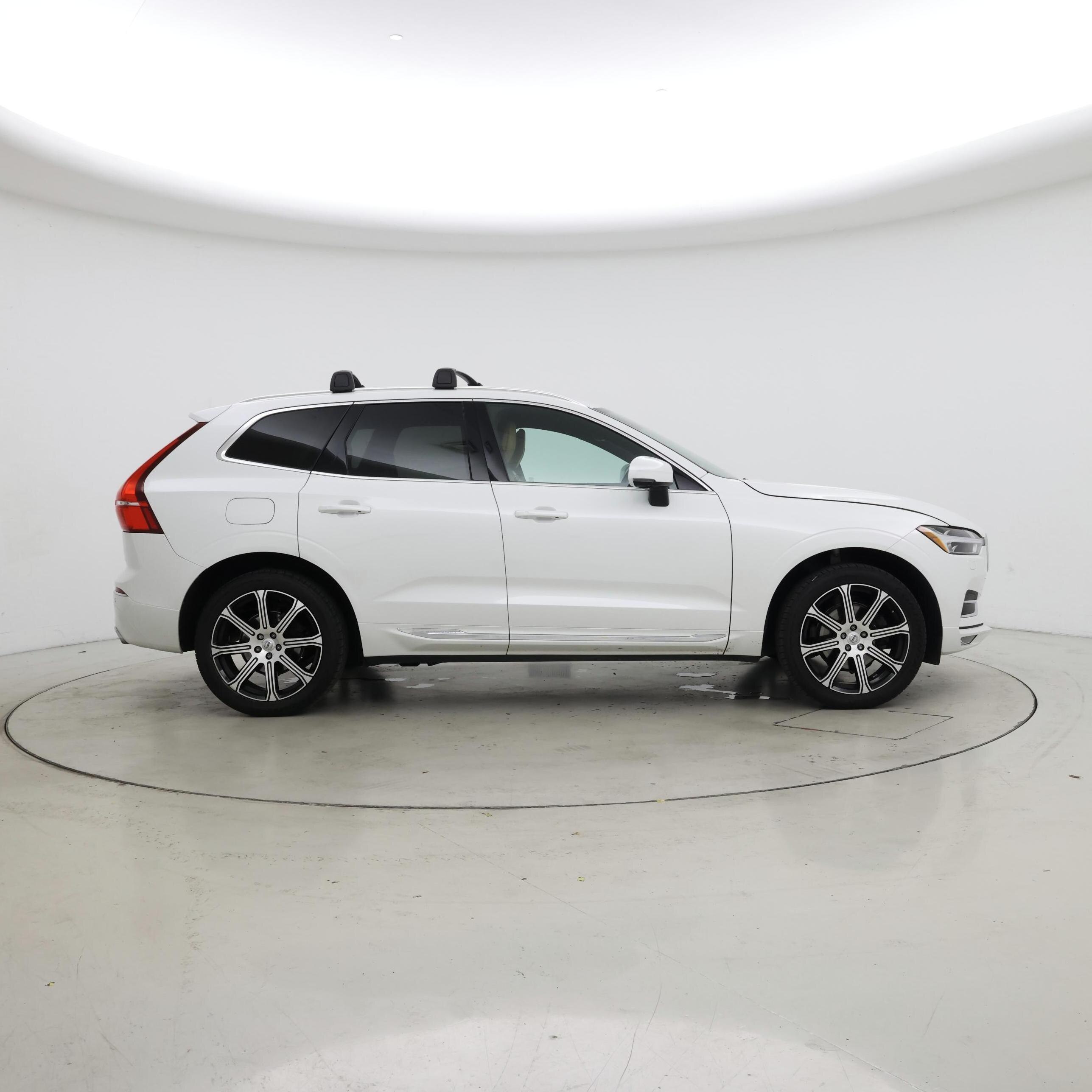 Thumbnail: 2020 Volvo XC60 - 7