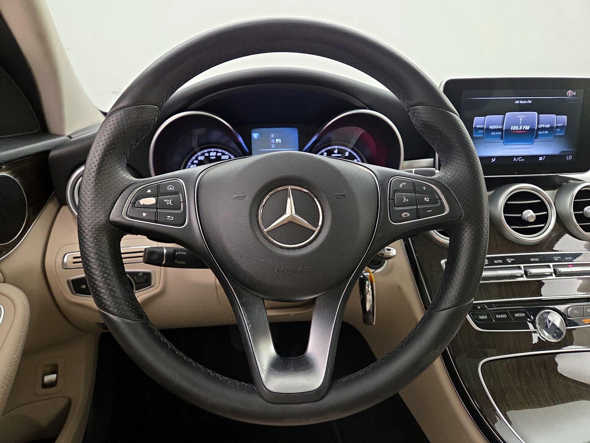 Thumbnail: 2016 Mercedes-Benz C-Class - 10