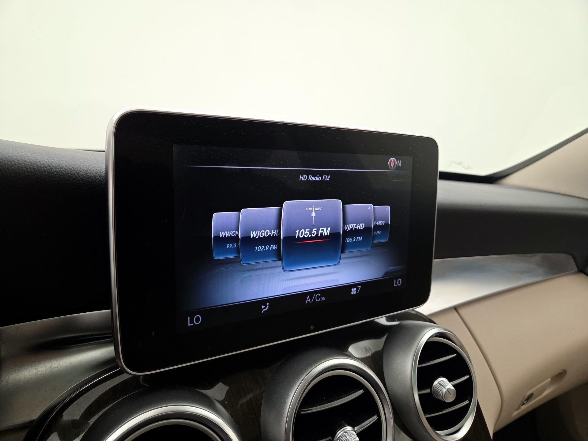 Thumbnail: 2016 Mercedes-Benz C-Class - 16