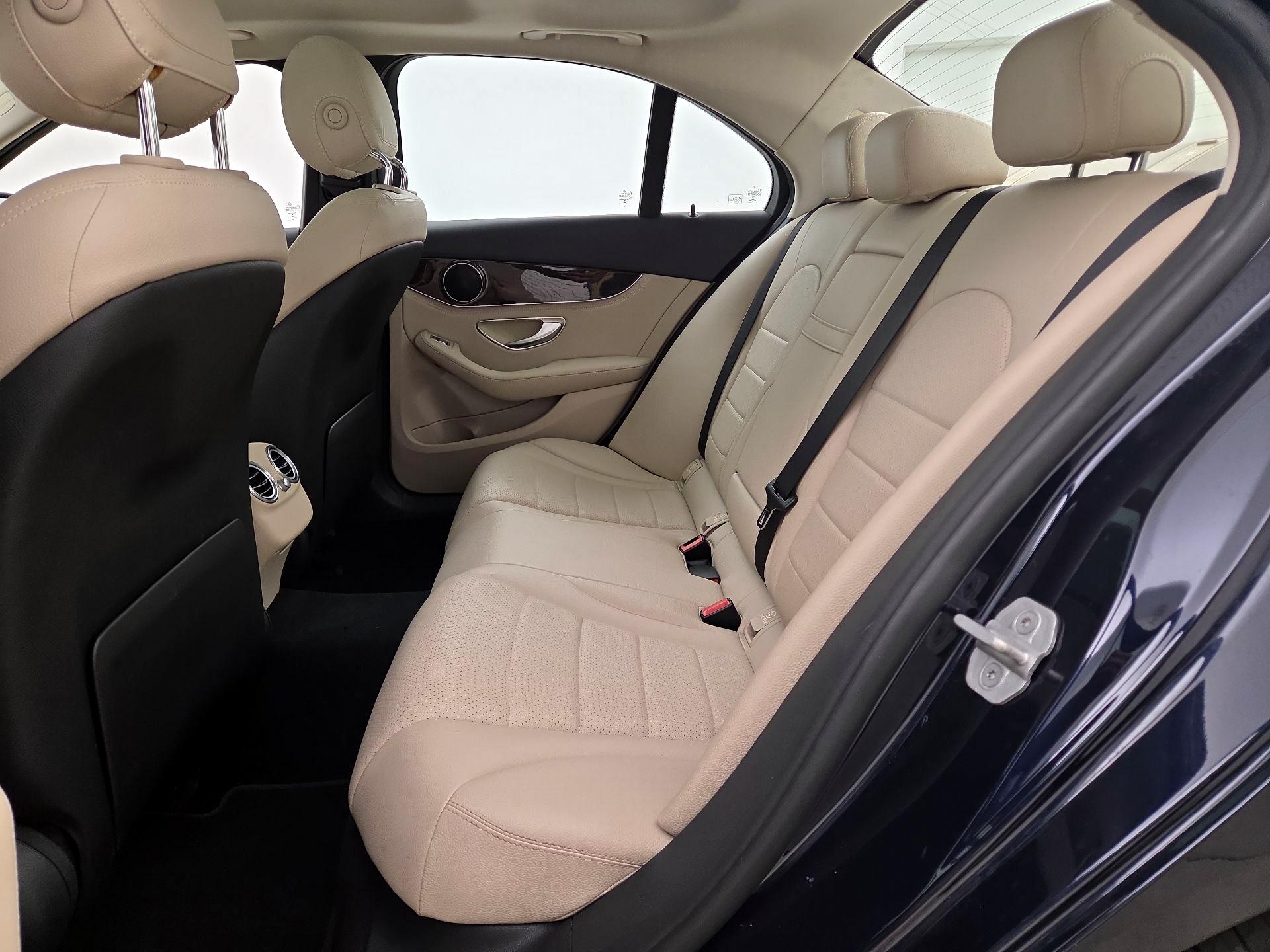 Thumbnail: 2016 Mercedes-Benz C-Class - 20