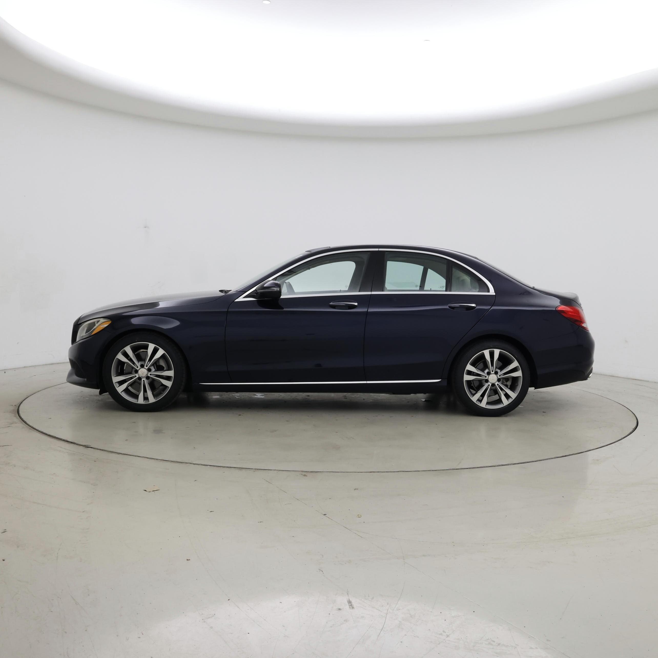 Thumbnail: 2016 Mercedes-Benz C-Class - 3