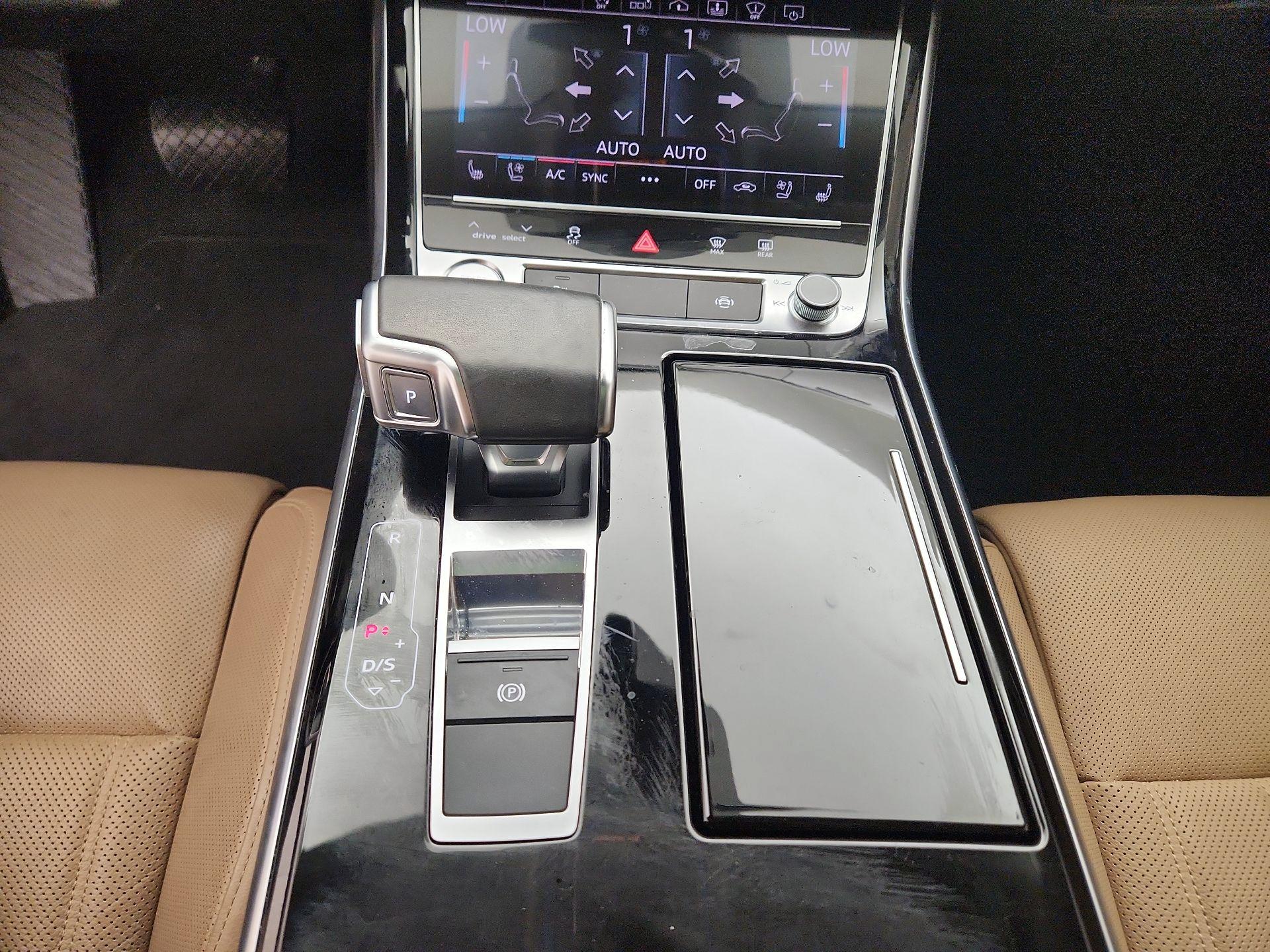 Thumbnail: 2020 Audi A8 - 17