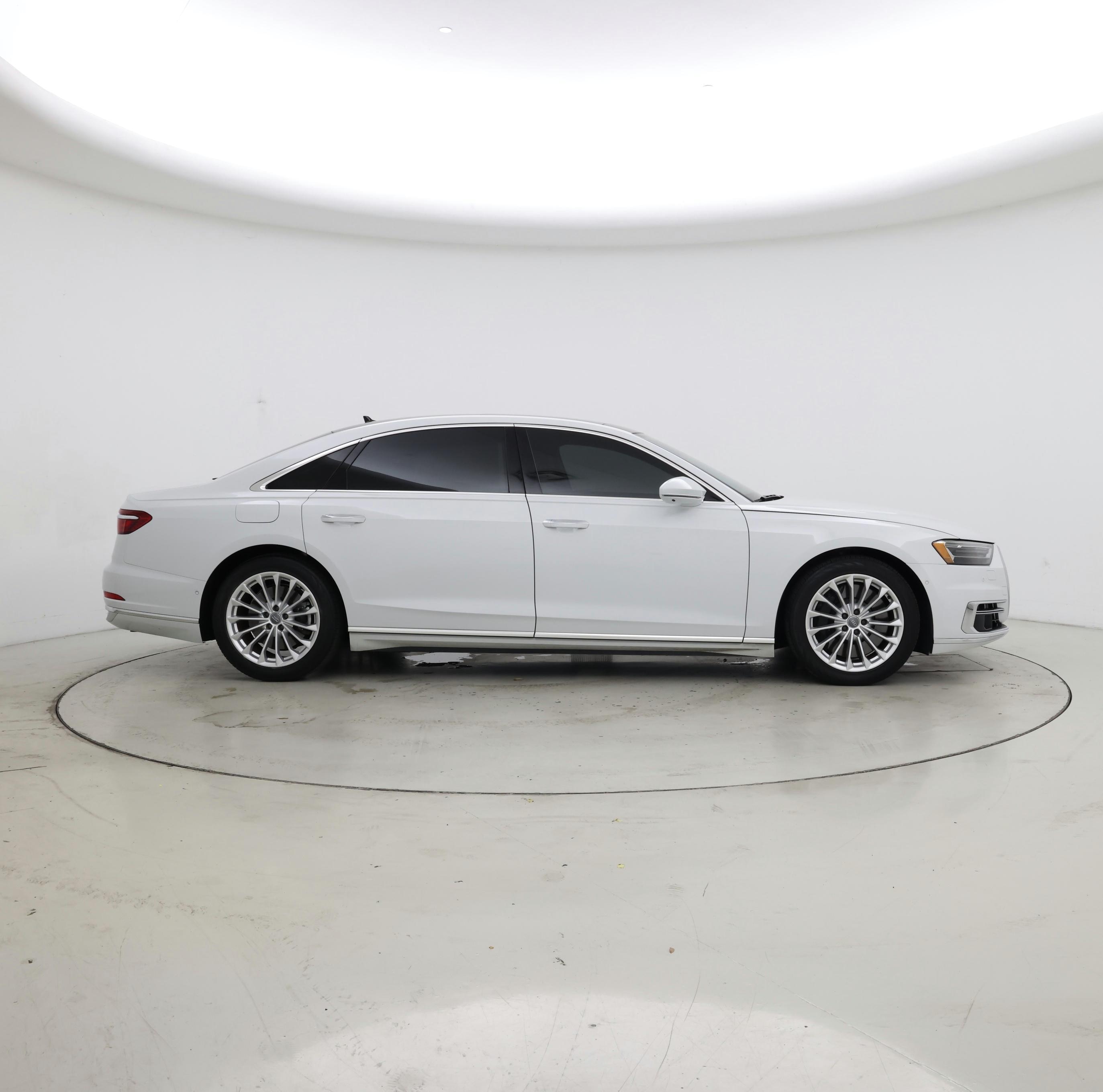 Thumbnail: 2020 Audi A8 - 7