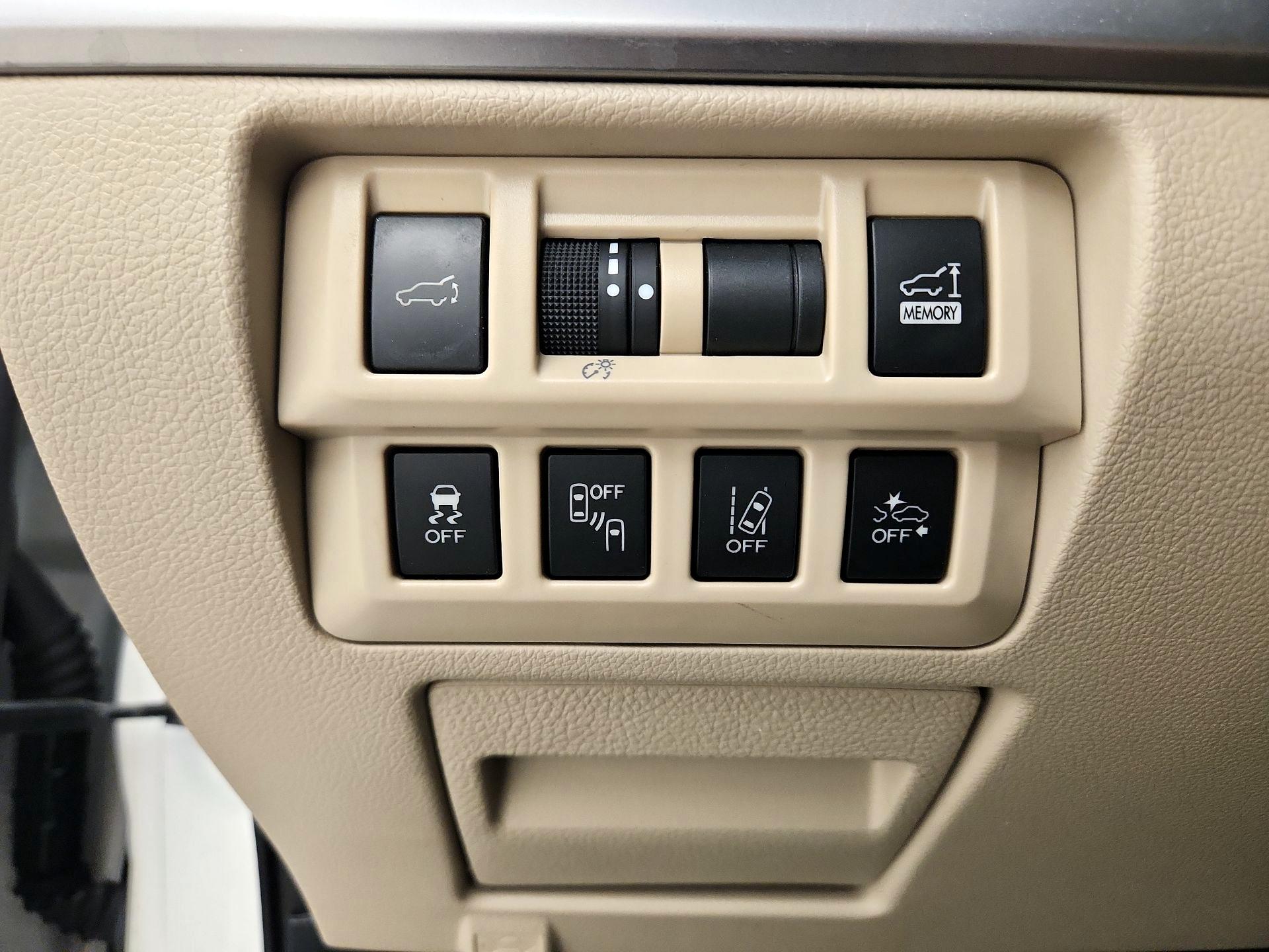 Thumbnail: 2018 Subaru Outback - 13