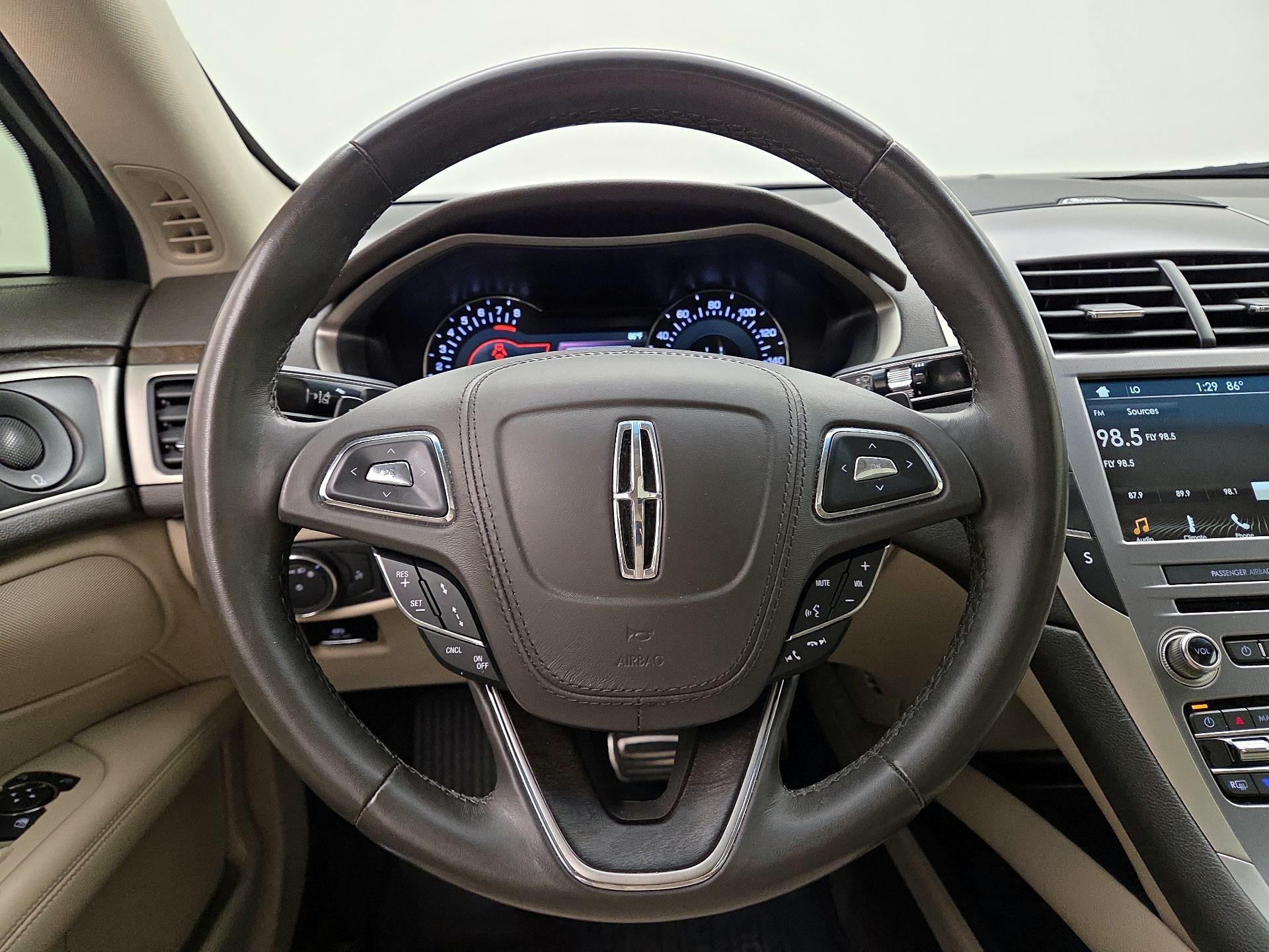 Thumbnail: 2018 Lincoln MKZ - 10