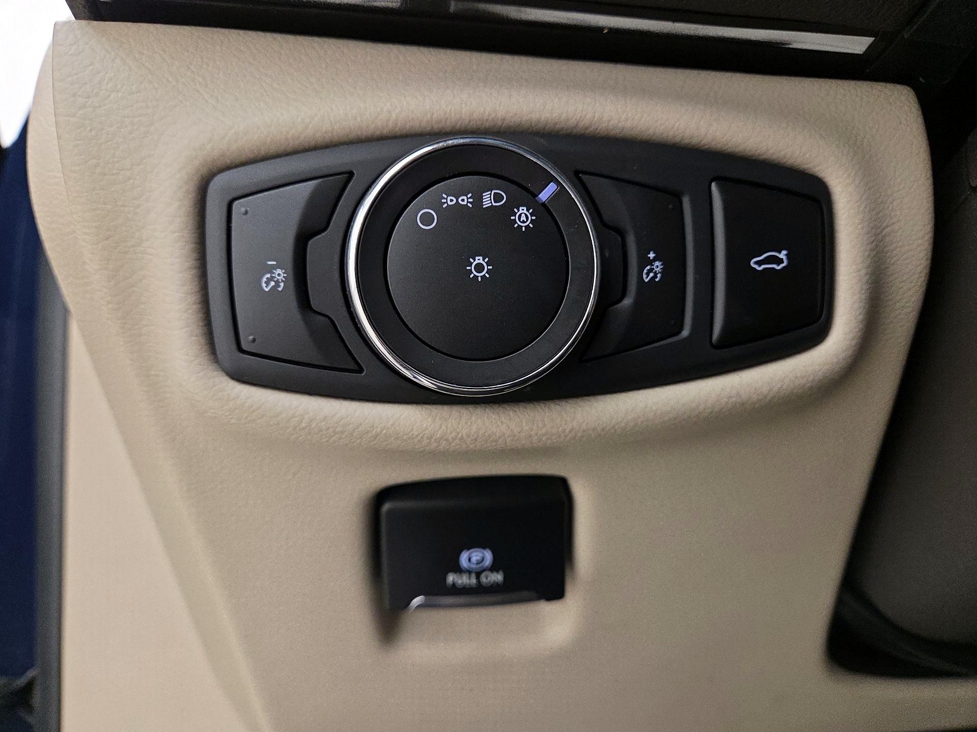 Thumbnail: 2018 Lincoln MKZ - 13