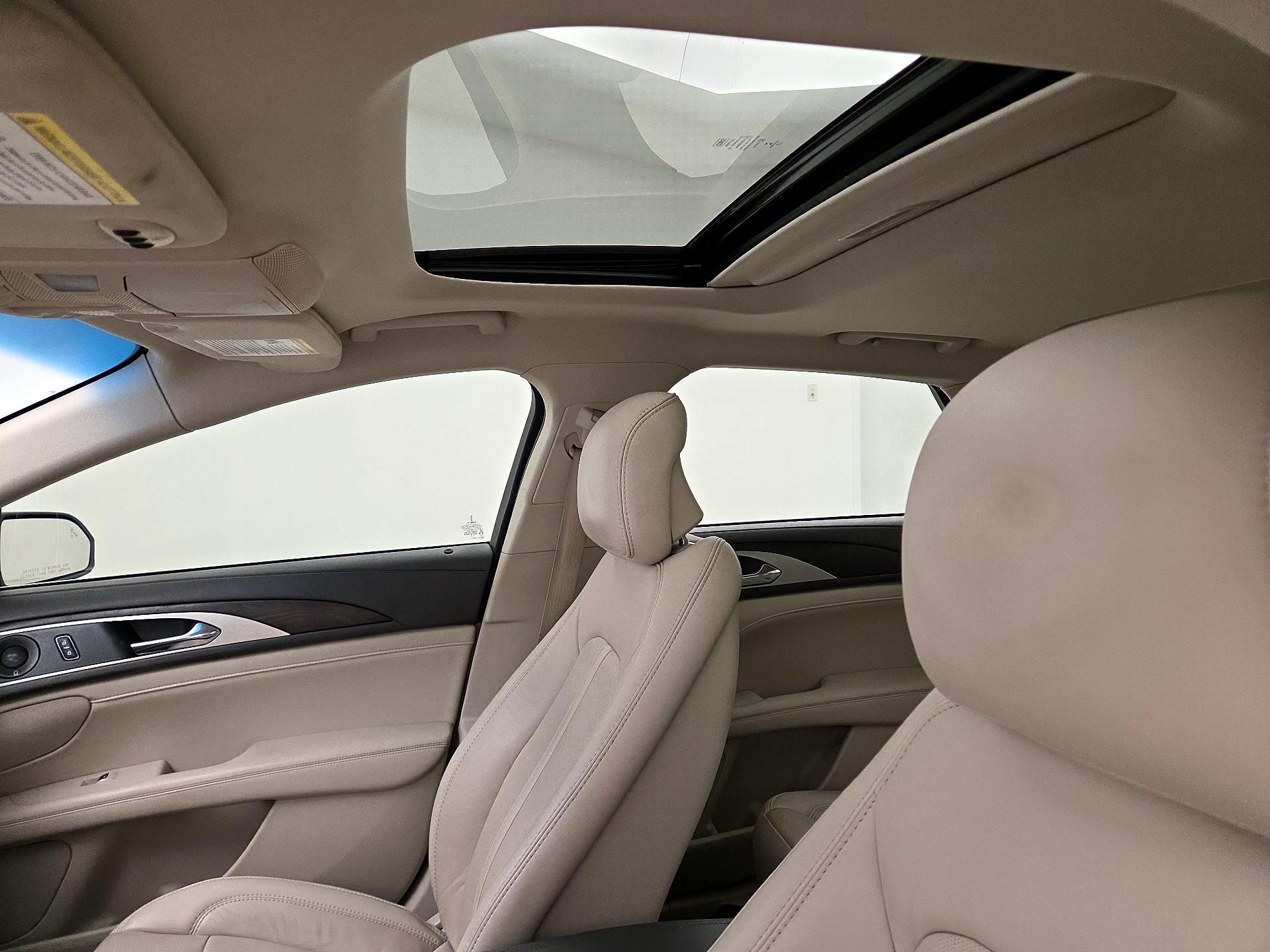 Thumbnail: 2018 Lincoln MKZ - 20