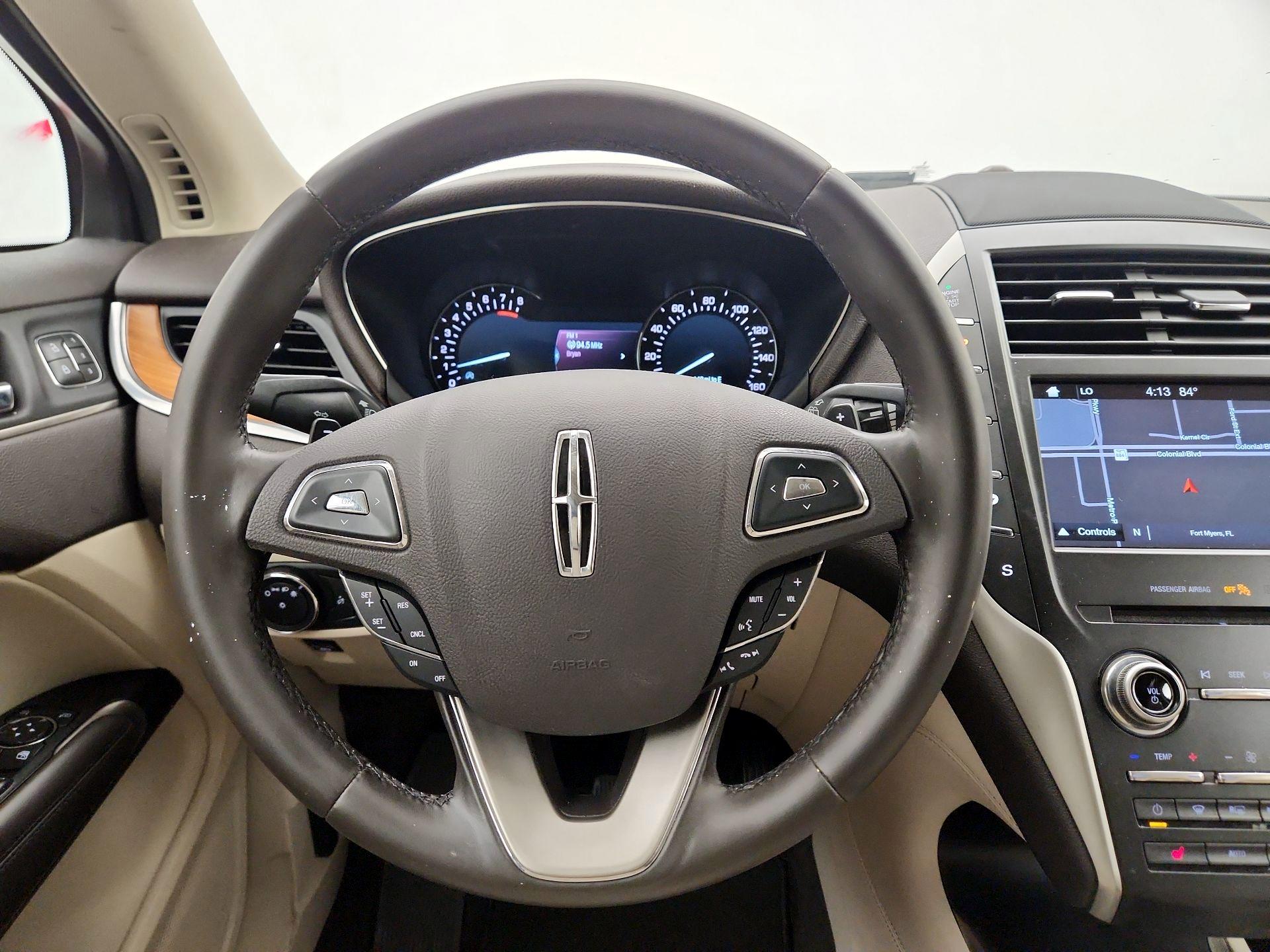 Thumbnail: 2017 Lincoln MKC - 10