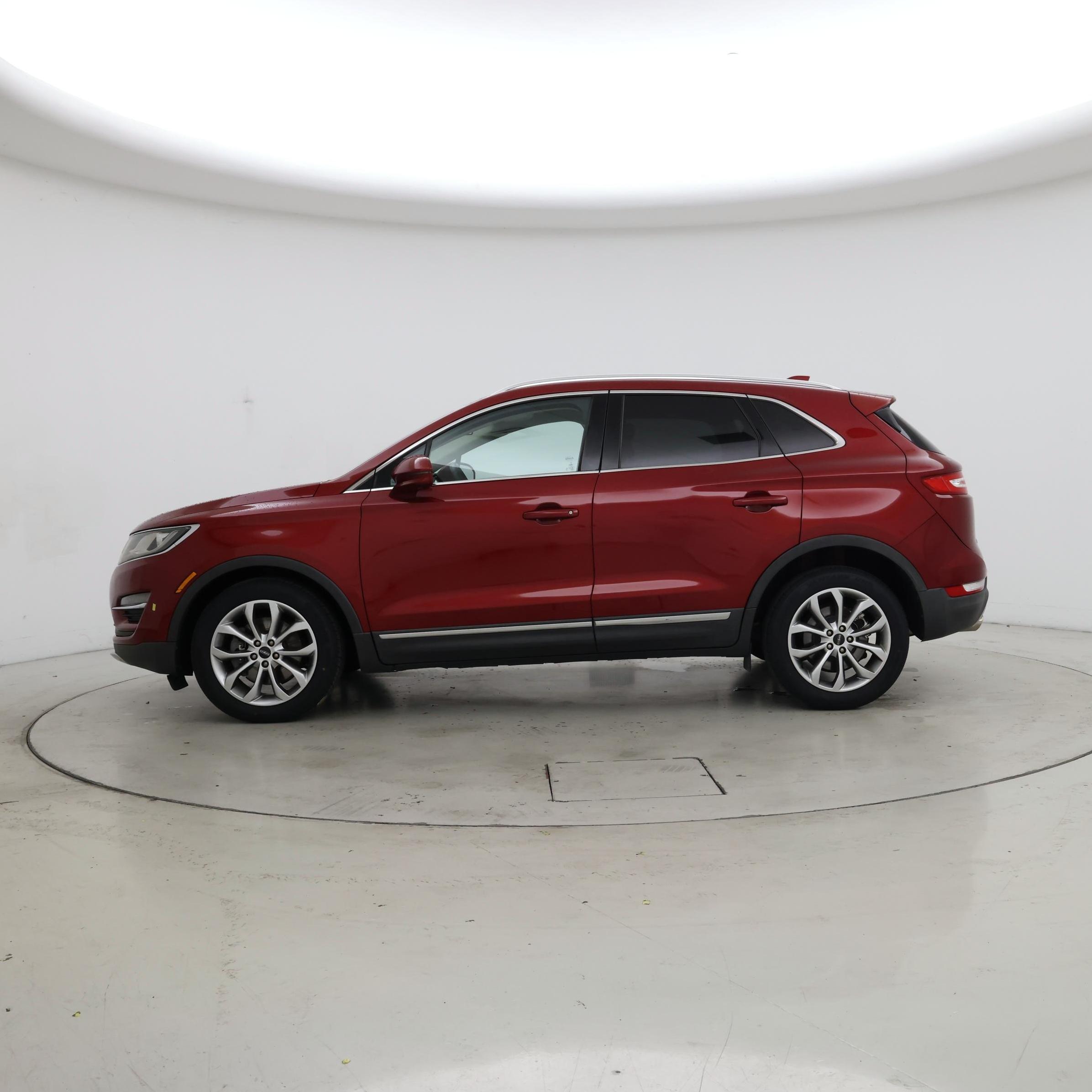 Thumbnail: 2017 Lincoln MKC - 3