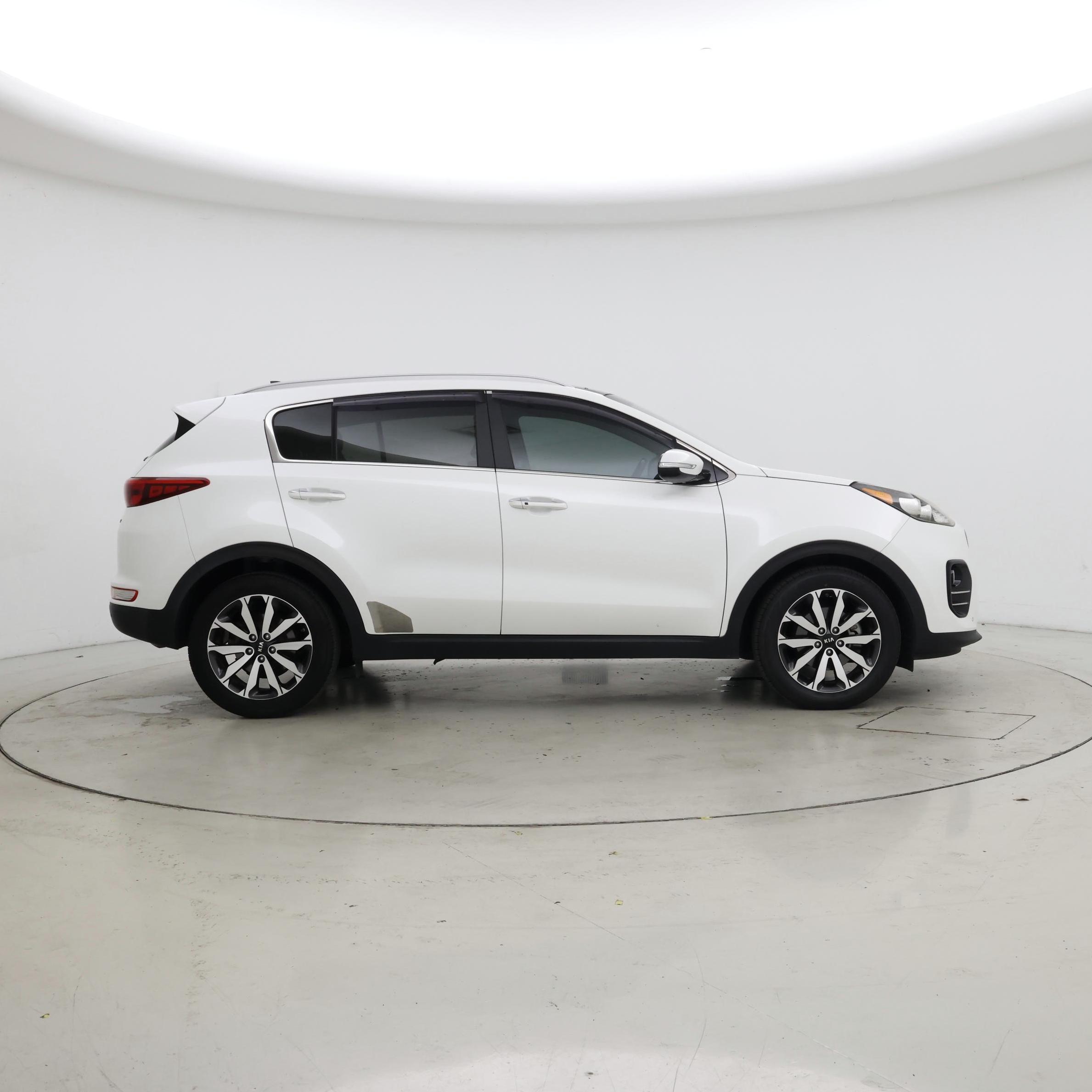 Thumbnail: 2017 Kia Sportage - 7